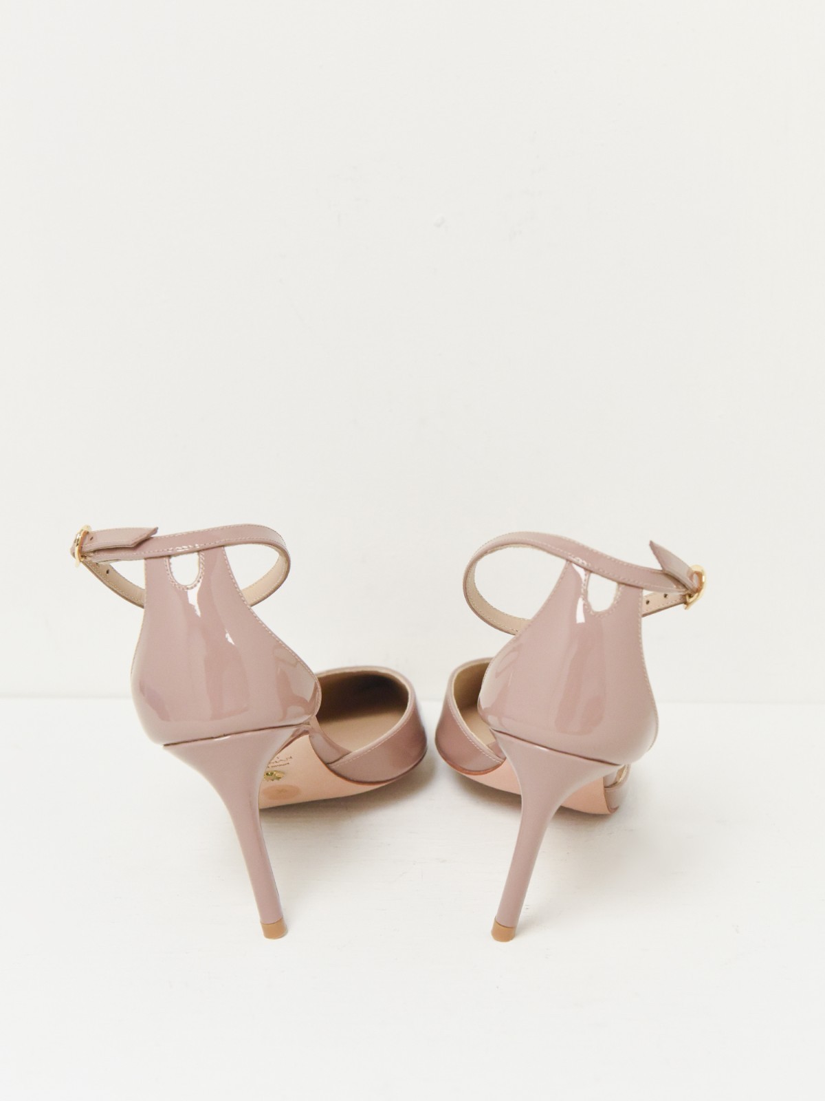 STUART WEITZMAN Stuart 85 Strap Pump