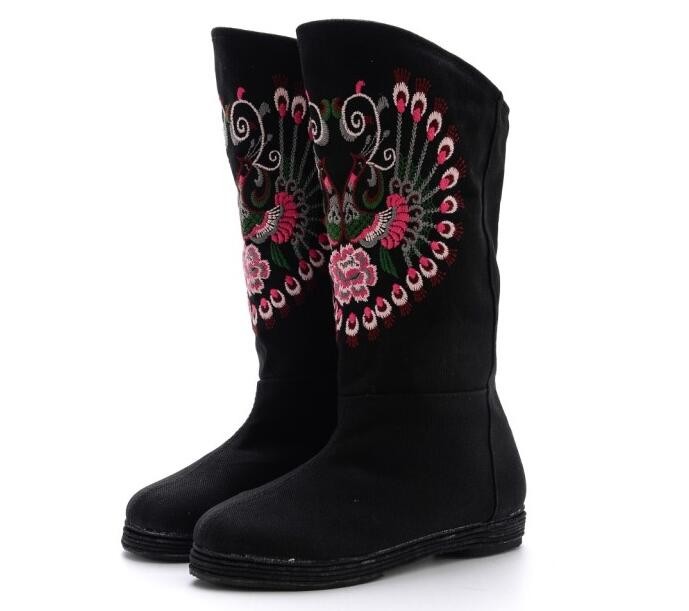 New Women Casual Chinese Style Embroidered Floral Flat Shoes Casual Cloth Boots