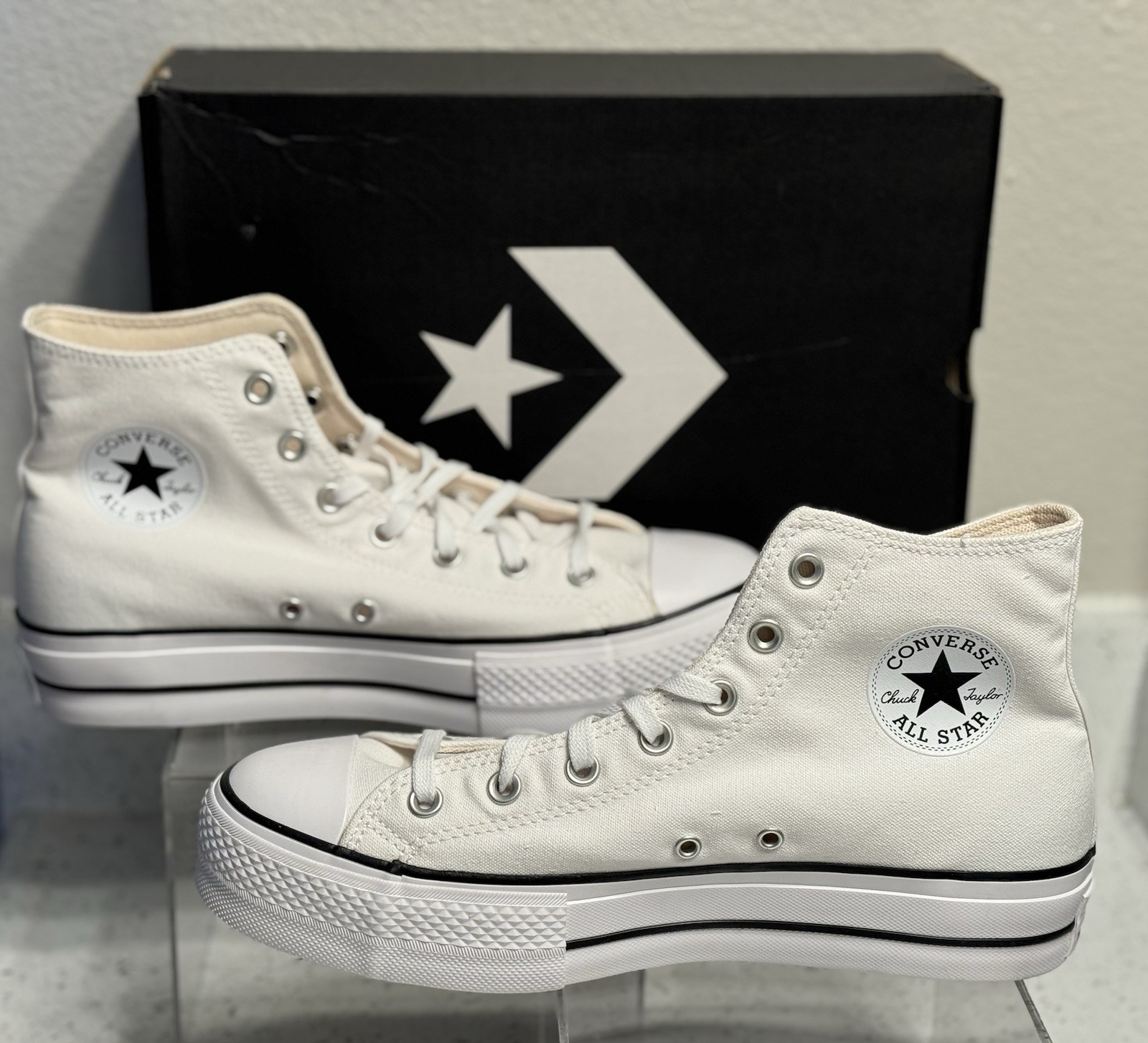 Converse Chuck Taylor All Star CTAS Lift HI White/Black/White Women Size 10.5