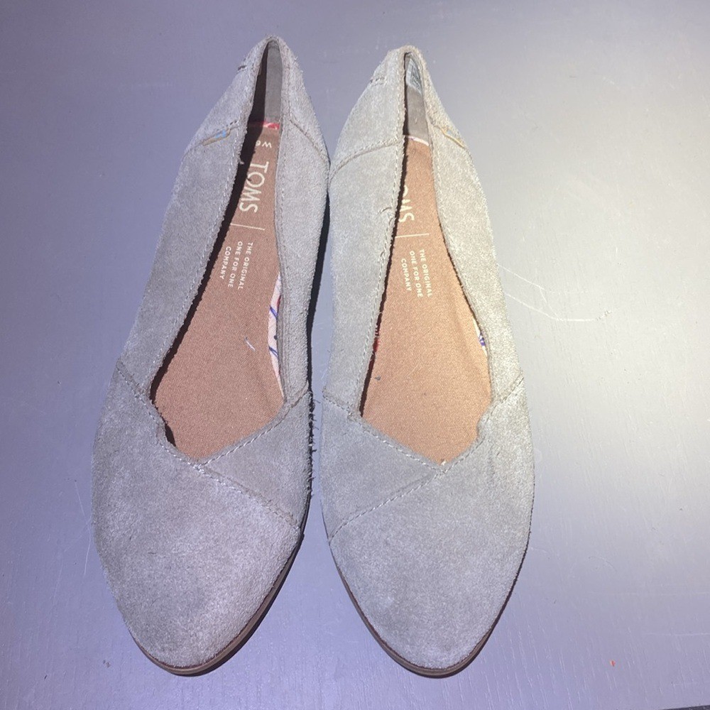 TOM’S Leather Flats