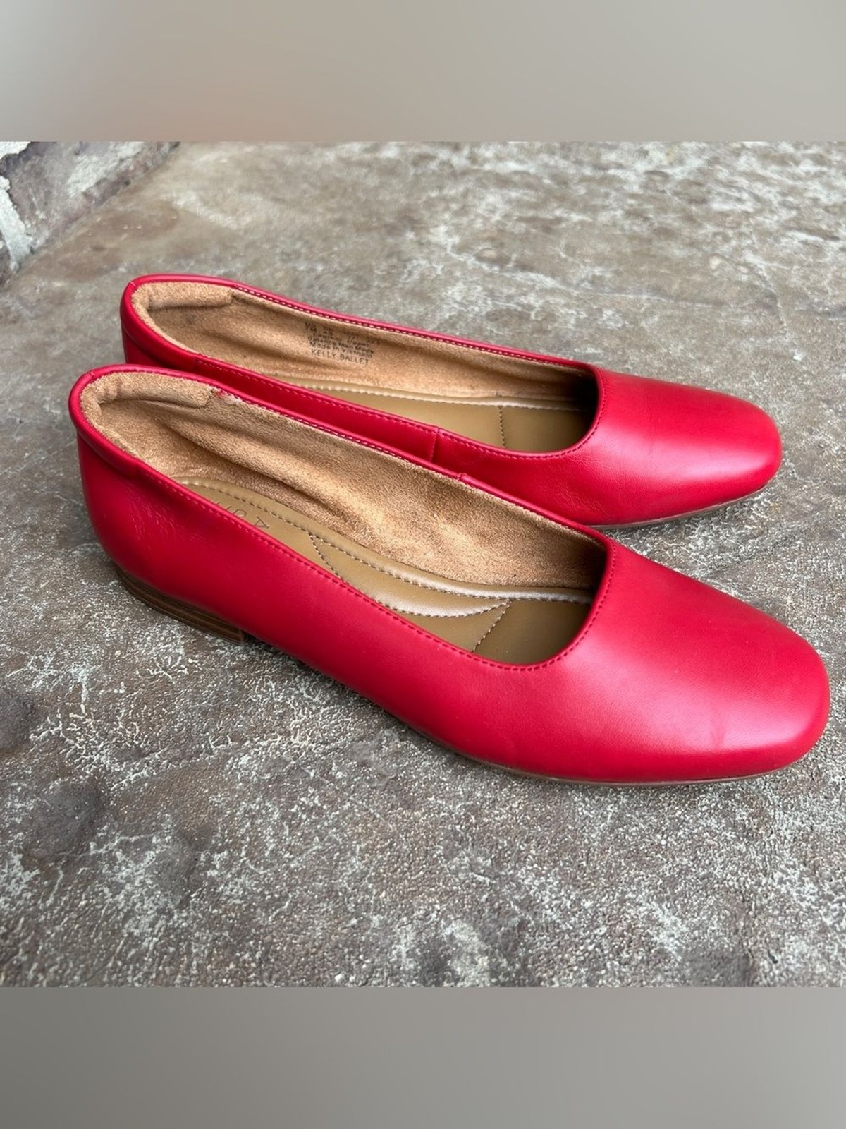 Naturalizer Kelly Red Leather Ballet Flats Sz 7