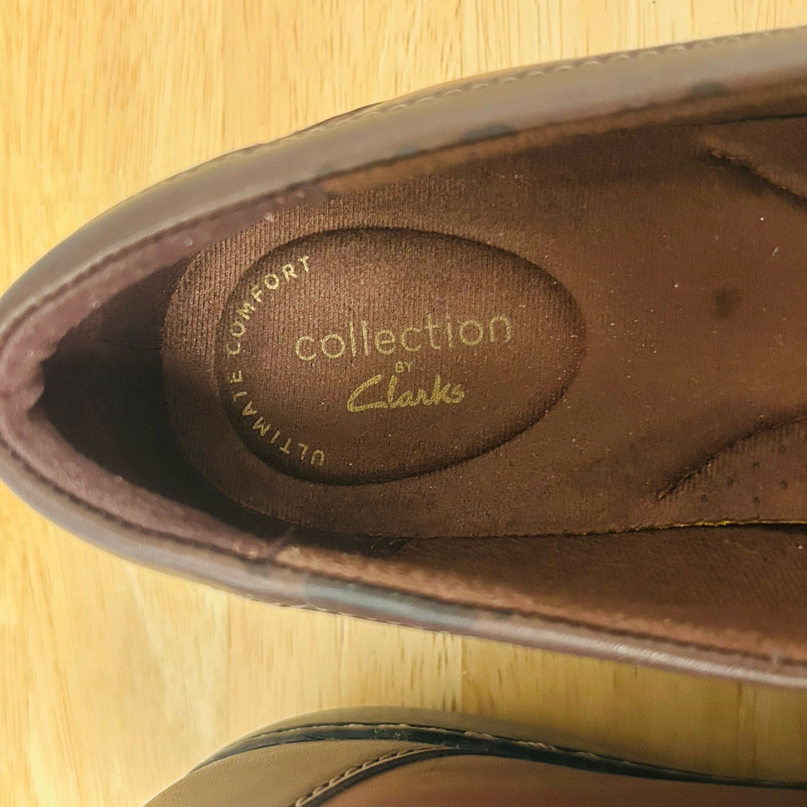 Clarks Collection Two-Tone Brown Women’s Tasseled Comfort Loafer Shoes Sz 9.5M