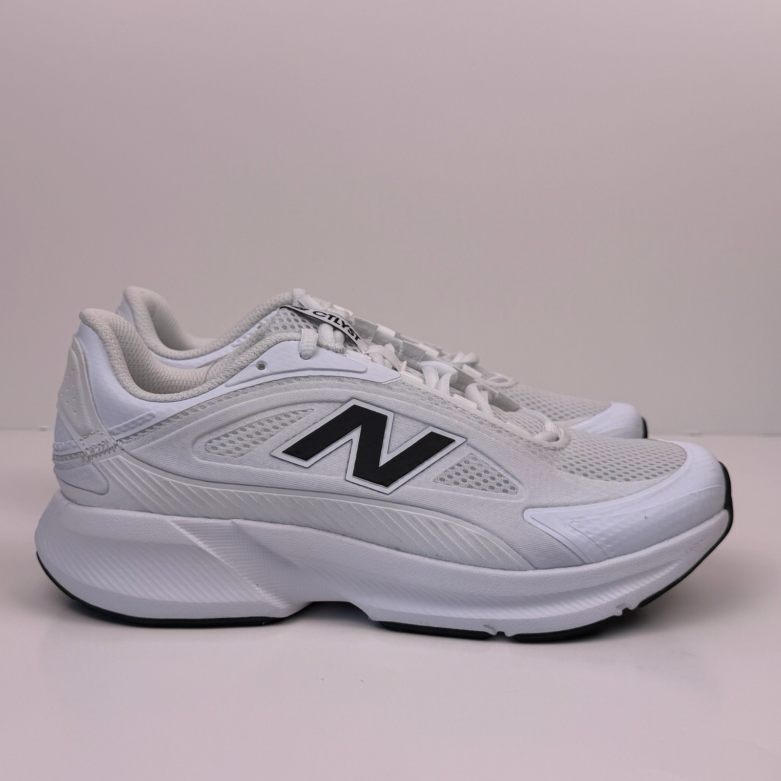 New Balance CTLYST Running Shoes Women’s Sz 8.5 D Wide White/Black WCATLW1