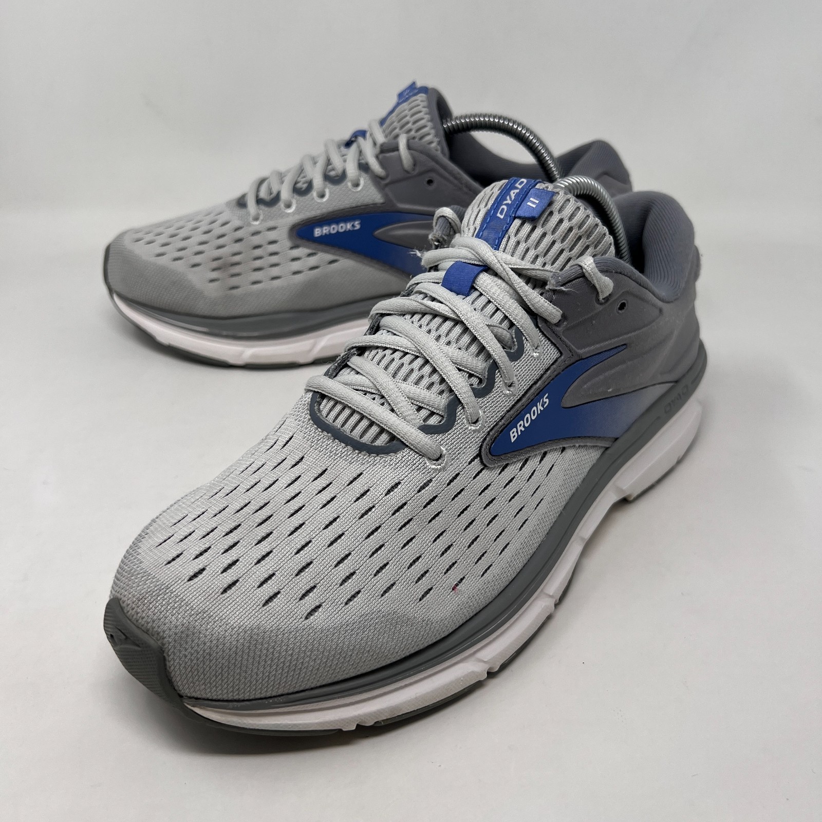 Brooks Dyad 11 Running Shoes Womens Size 11 Wide Sneakers Athletic Walking Gym