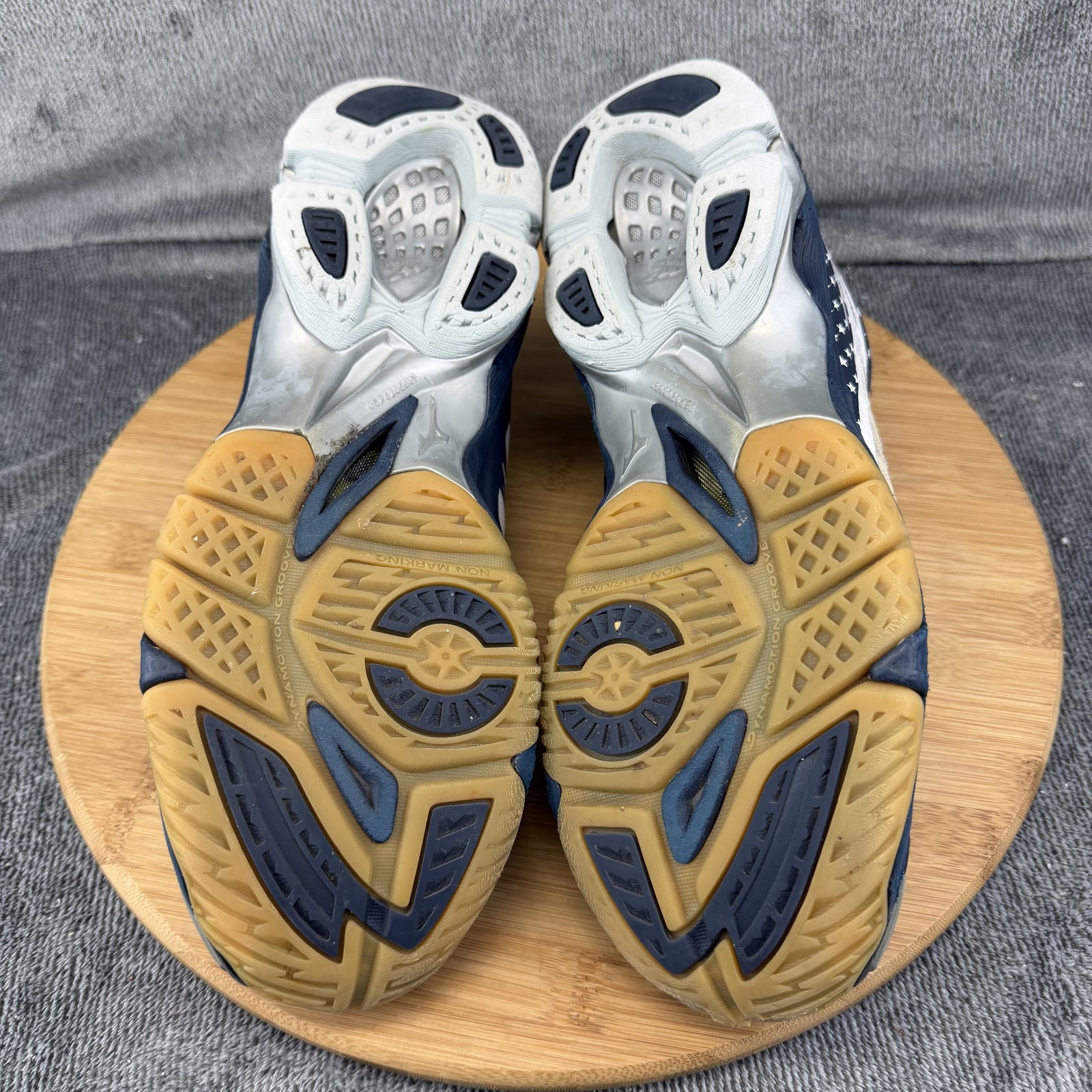 Mizuno Wave Lightning Shoes Womens Size 9.5 USA Patriotic Volleyball Sneakers