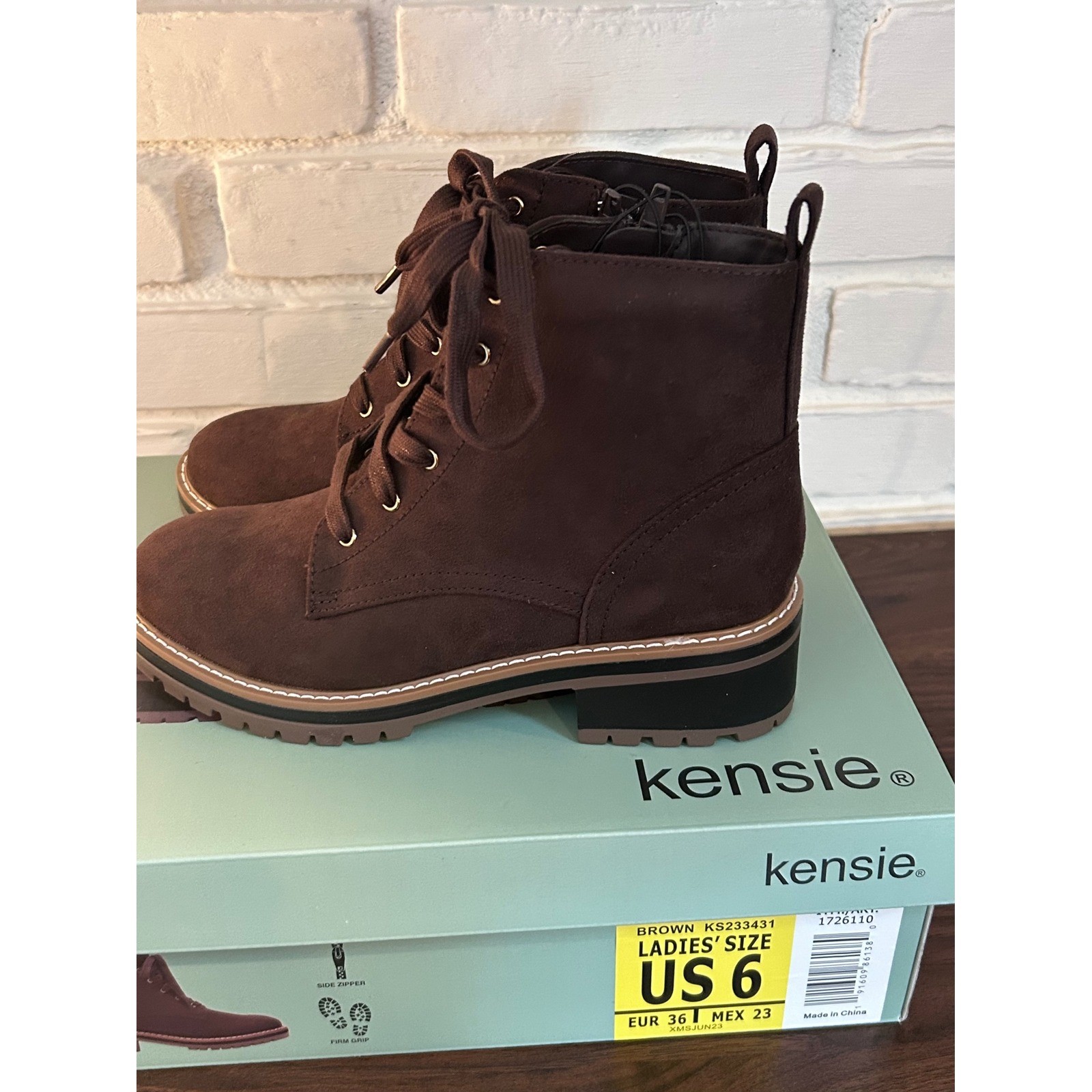 NWT Kensie Kasha Brown Faux Suede Padded Footbed Lug Sole Ankle Boots Womens 6