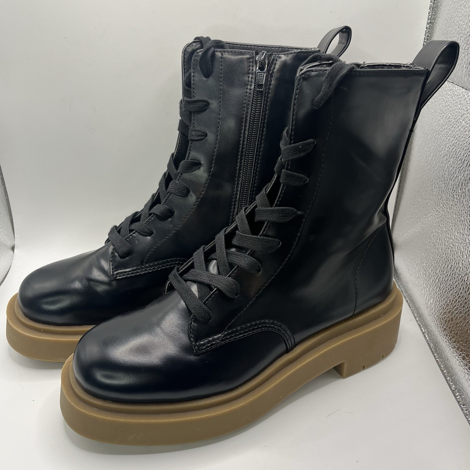 H & M Women’s 7 Combat Boots Black Tan Sole Chunky Lace Up Side Zip