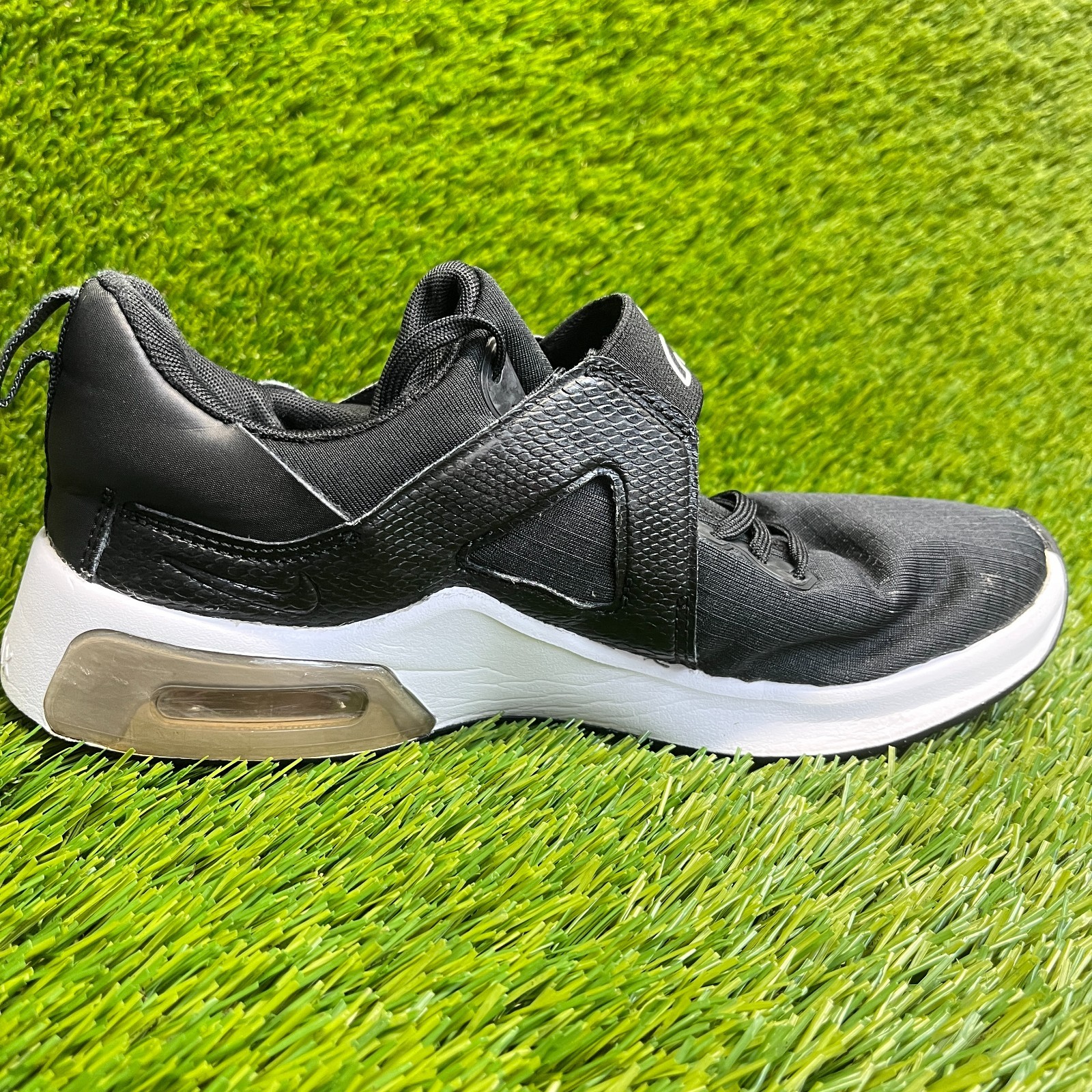 Nike Air Max Bella TR 5 Women Size 7 Black White Athletic Running Shoes Sneakers