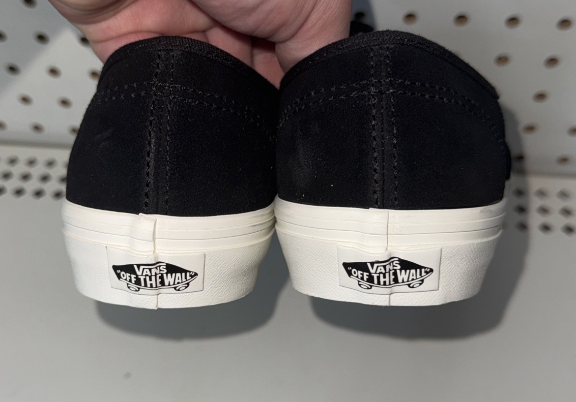 VANS Authentic Spikes Womens Lace Up Suede Athletic Skate Shoes Size 8 Black