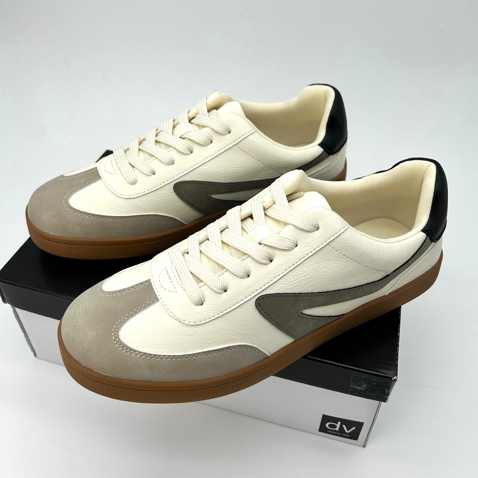DV Dolce Vita Voyage Size 11 Womens Sneakers Grey Off-White Gum Sole NEW