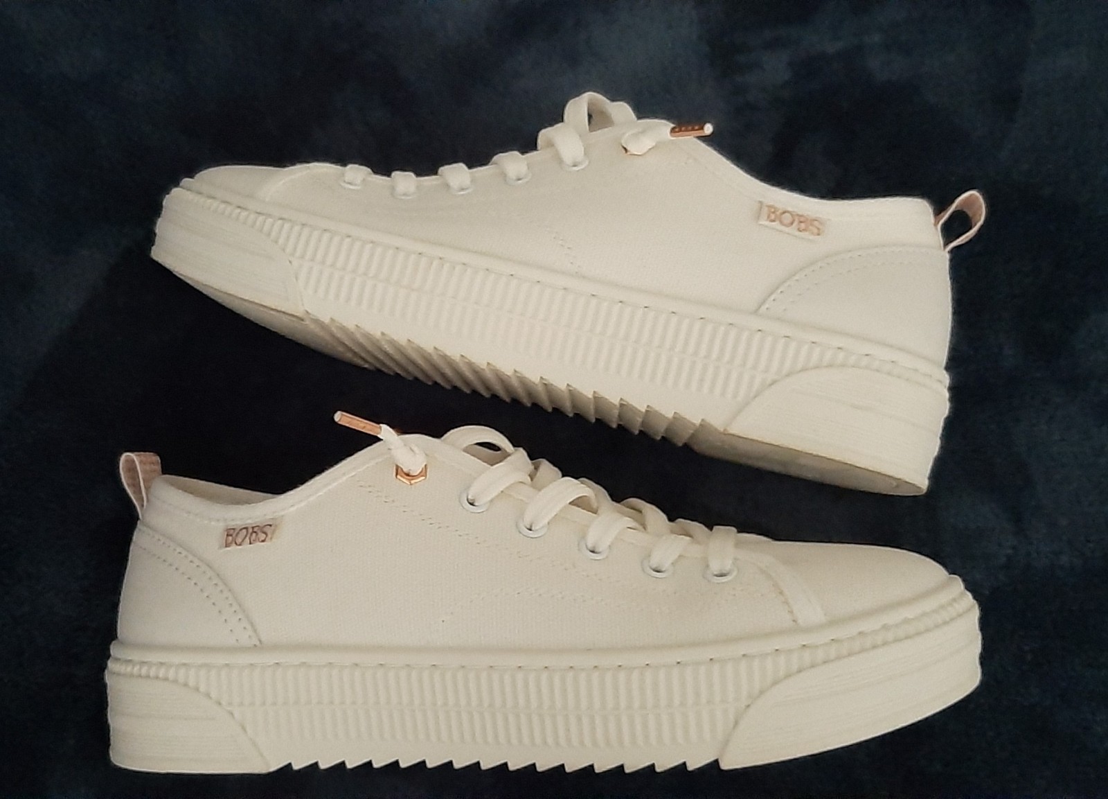 SKECHERS WOMEN’S BOBS COPA WHITE SNEAKERS SIZE 7 NEW WITH BOX!