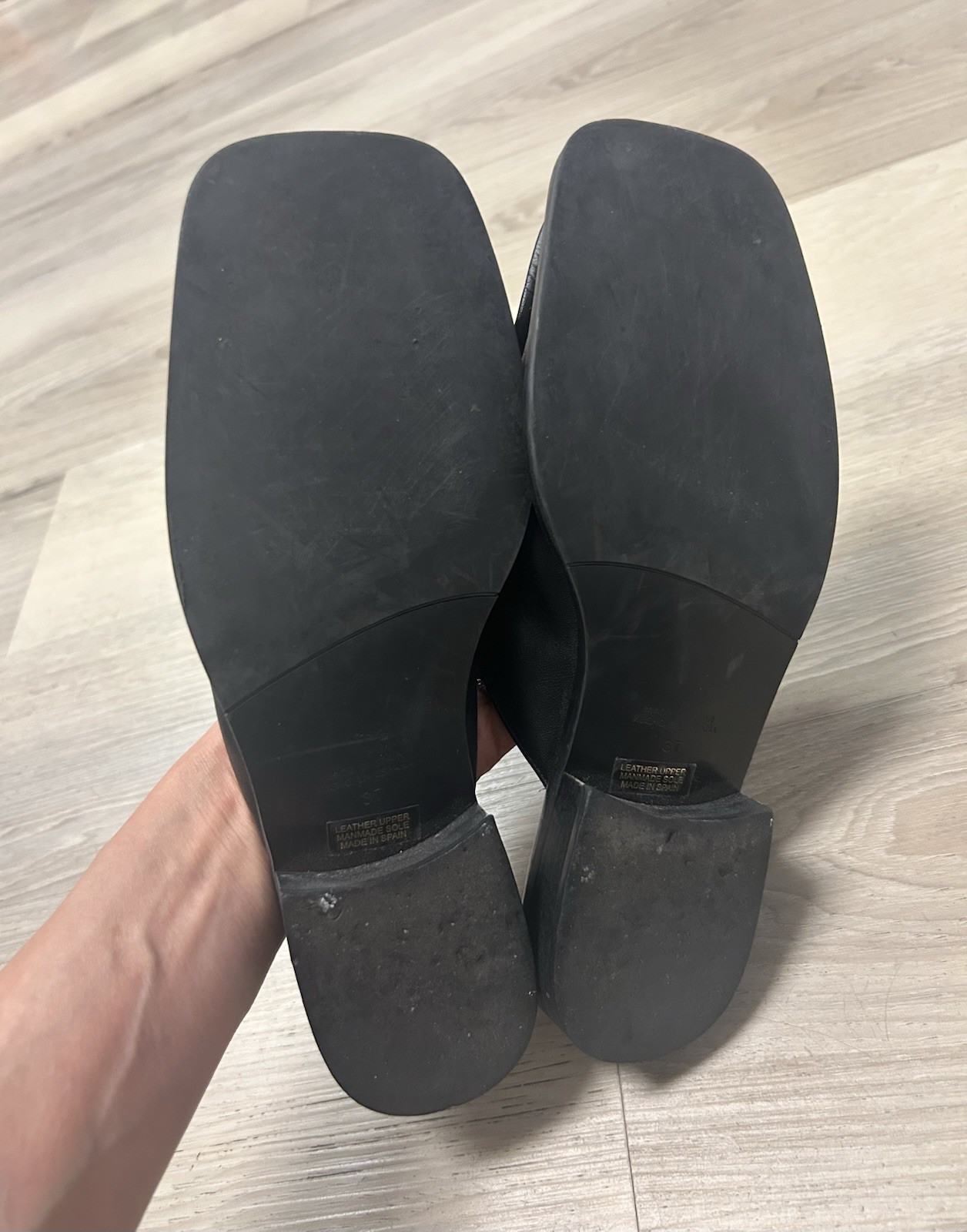 Anthropologie Maeve Shoes Loafers Black Leather Flats Gold Chain Women 37 US 6.5