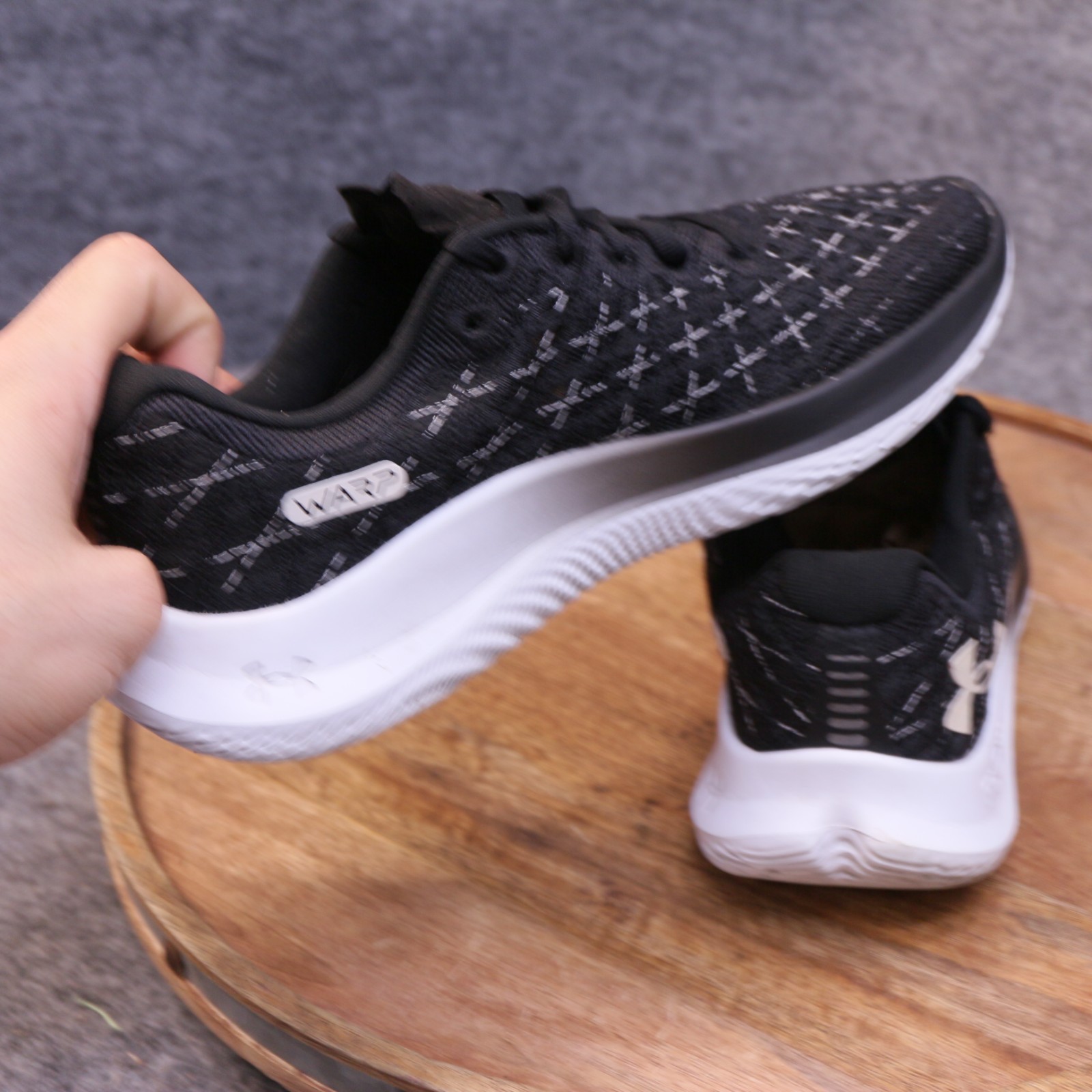 Under Armour Flow Velociti Wind 2 Women’s Size 9 3024911-003 Black Running Shoes