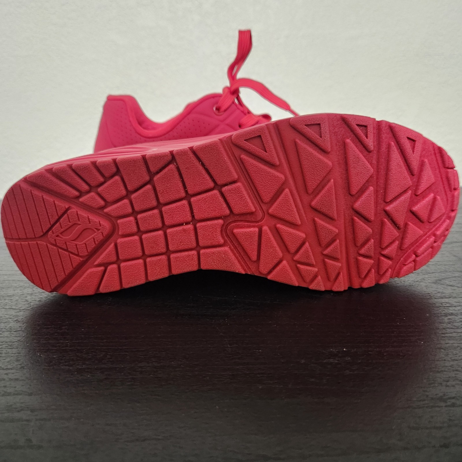 Skechers Uno Stand On Air Red Women’s Size 8.5 SN 73690