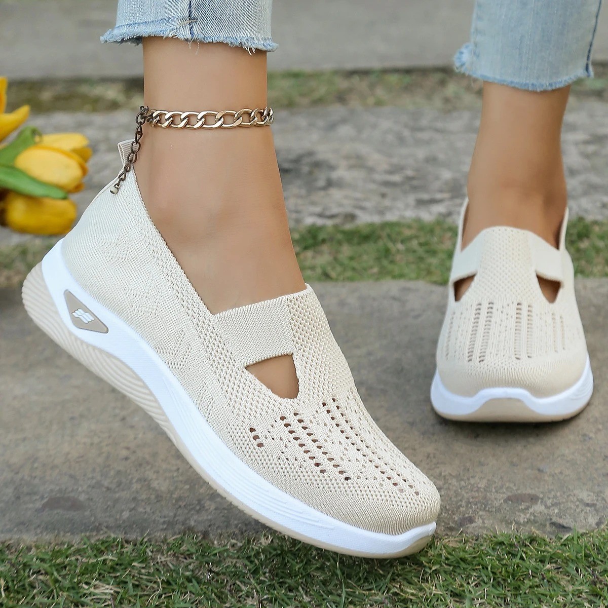 Women’s Casual Sneakers Lightweight Flat Walking Shoes for All Seasons Style