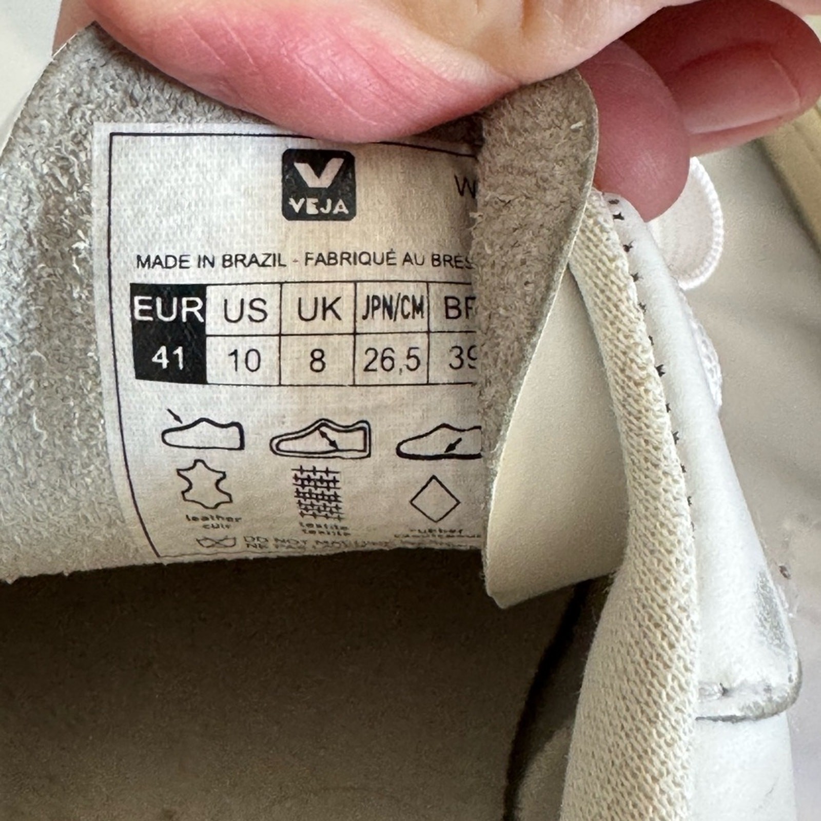VEJA Women’s White Leather Sneakers with Rose Gold Accents sz 10 euro 41