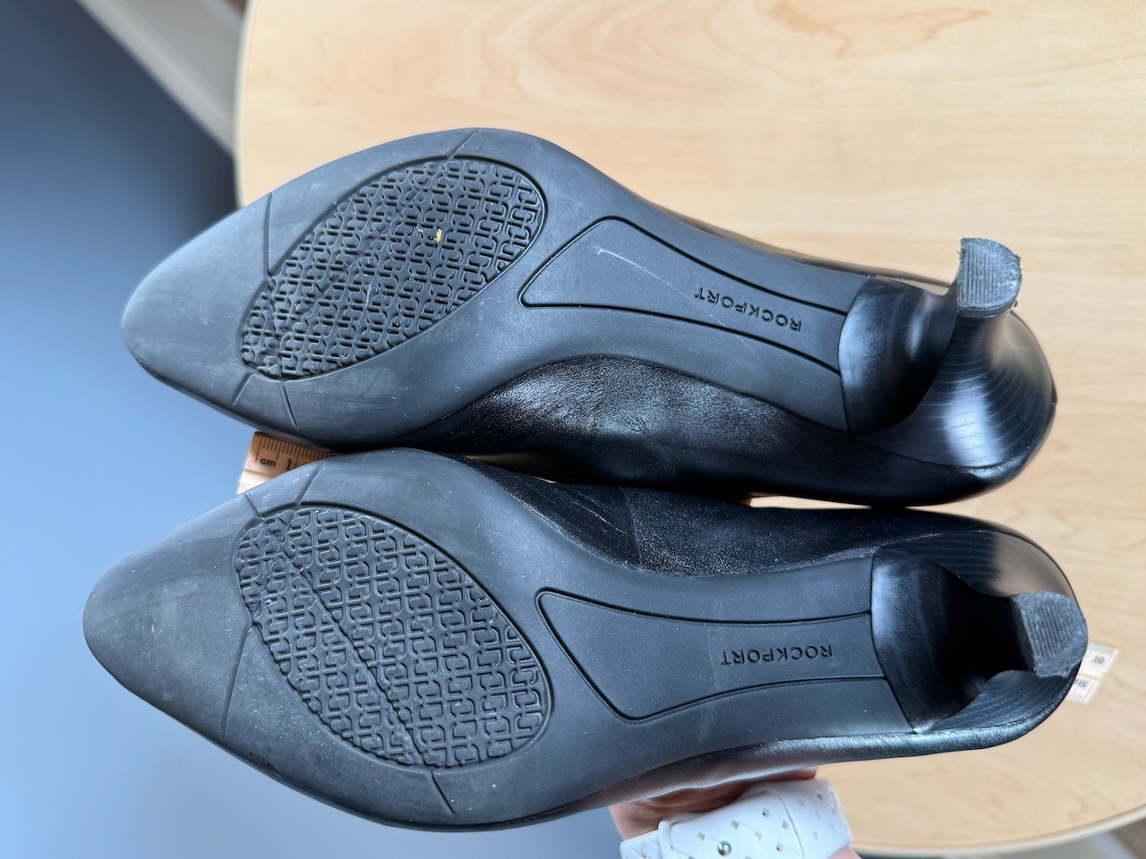Rockport Total Motion Black Leather Pumps – Women’s Size 8.5 – Comfort Dress Hee