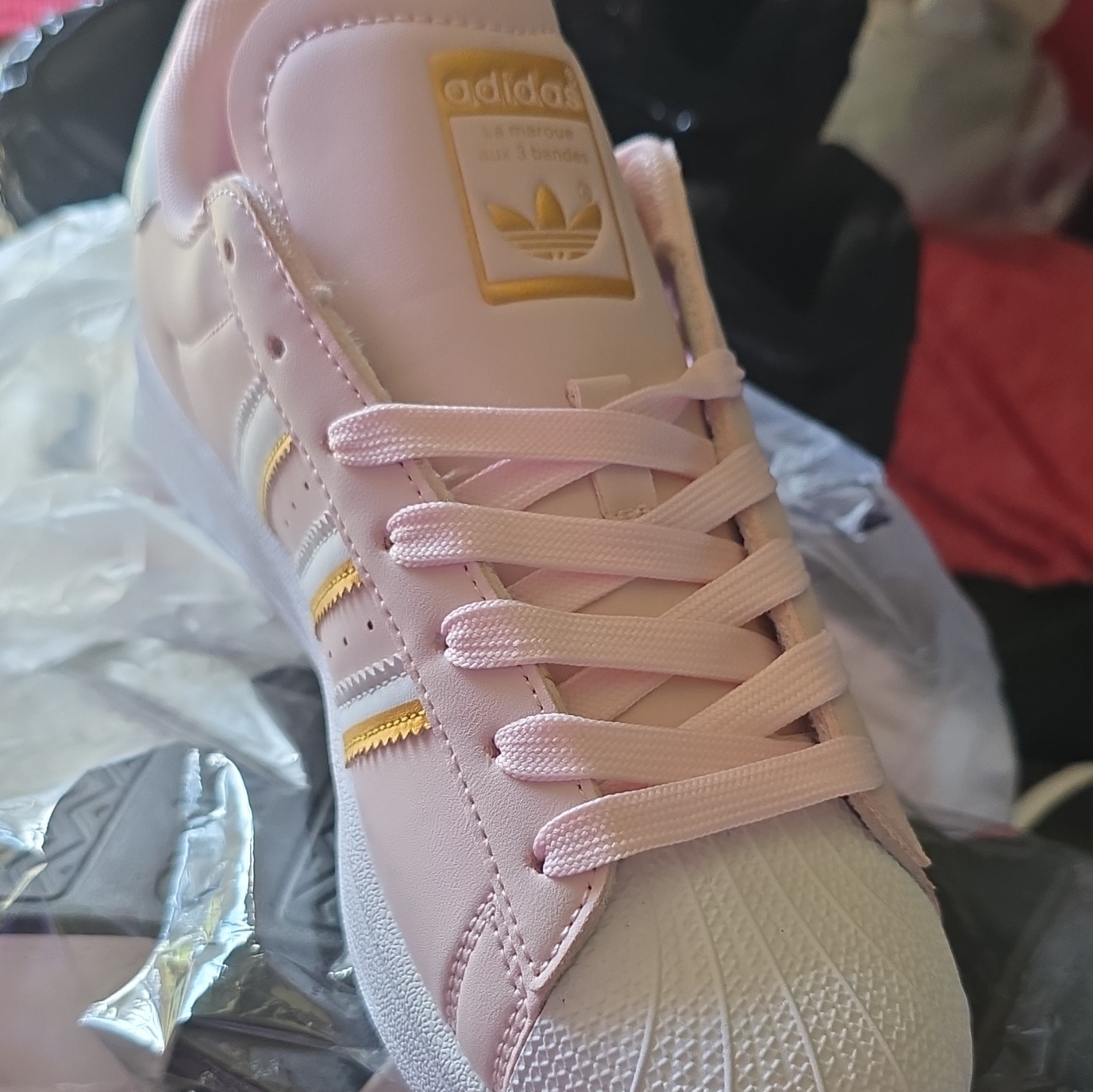 adidas Superstar Women’s Low Top Sneakers Pink/White/Gold Lace-Up
