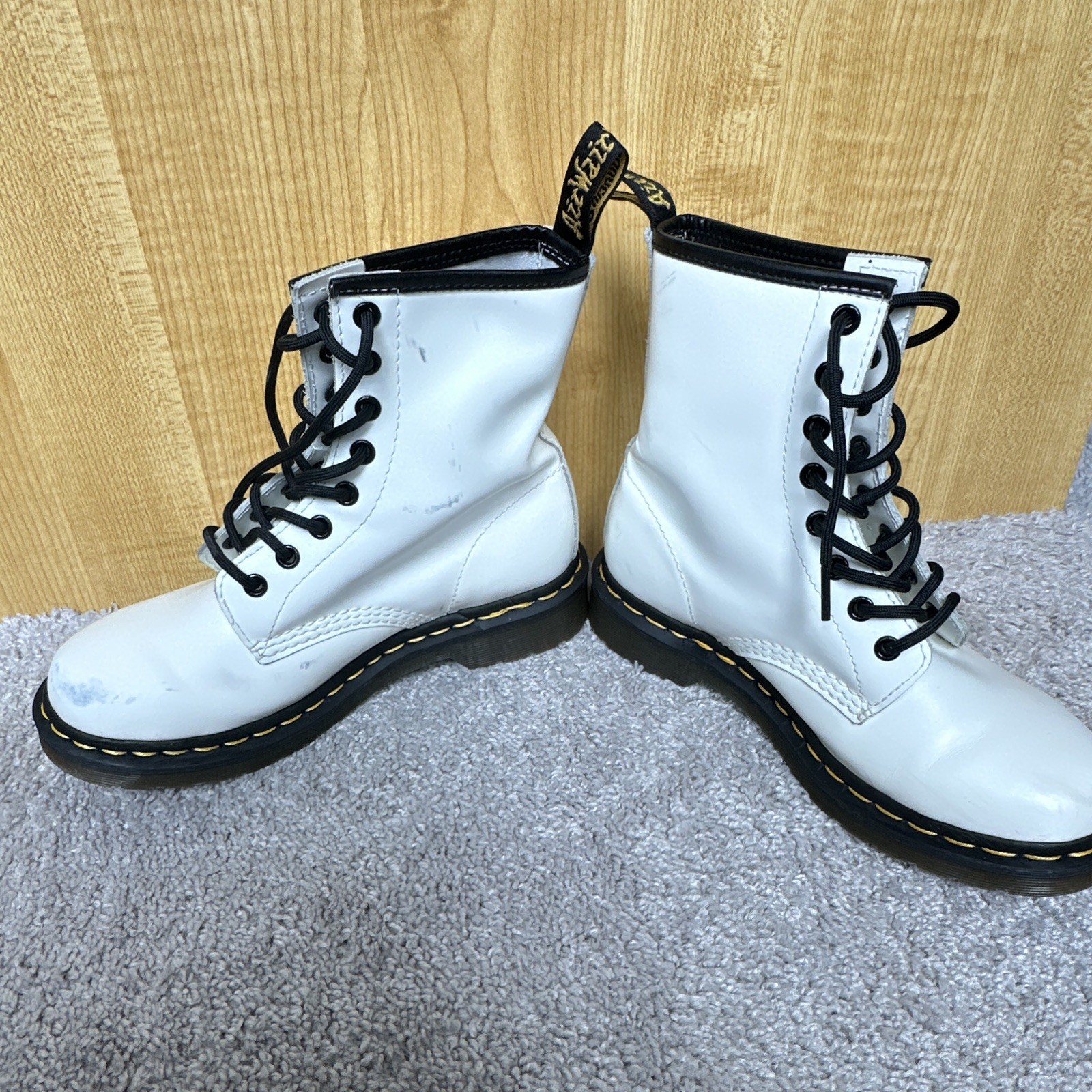 Dr. Martens 1460 Women’s White Leather Lace-Up Ankle Combat Boots US 7