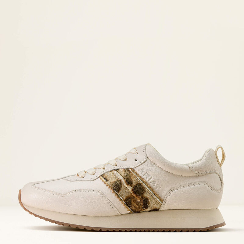 NWT Ariat Ranch Runner Shoe