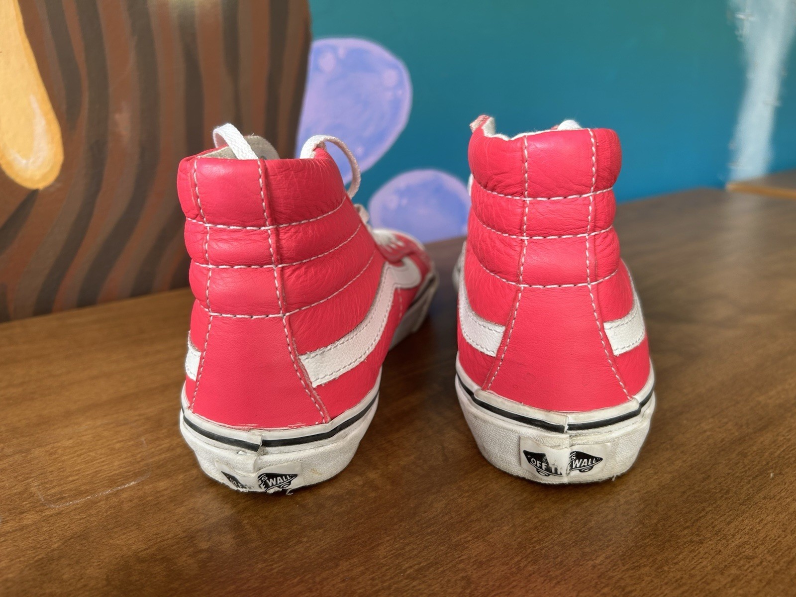 Vans Sk8-Hi Hot Pink Leather High-Tops – Women’s 5 / Men’s 3.5