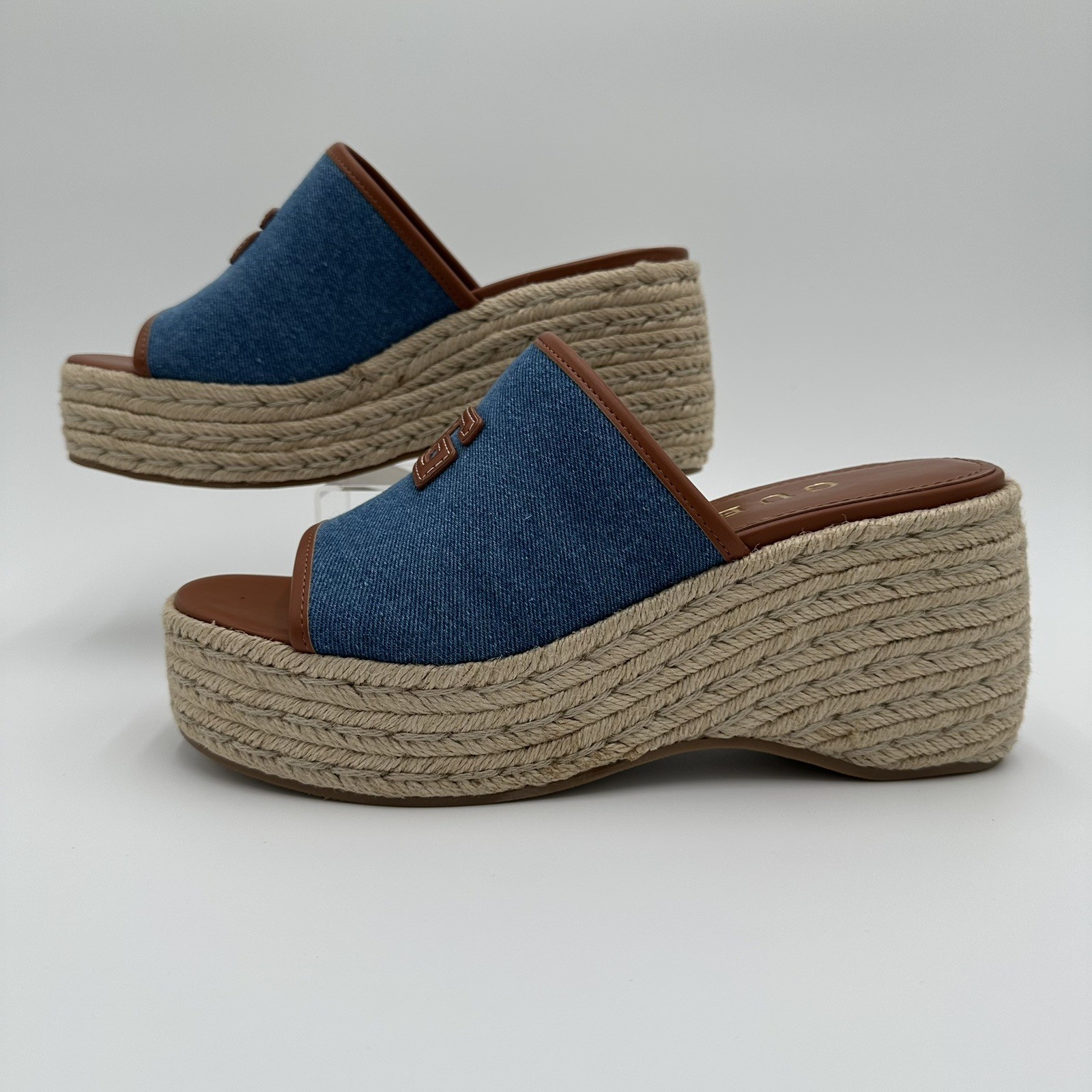 GUESS Womens GWZakki4 Denim Medium Blue 420 Wedge Sandals US 9 M NIB MSRP $99