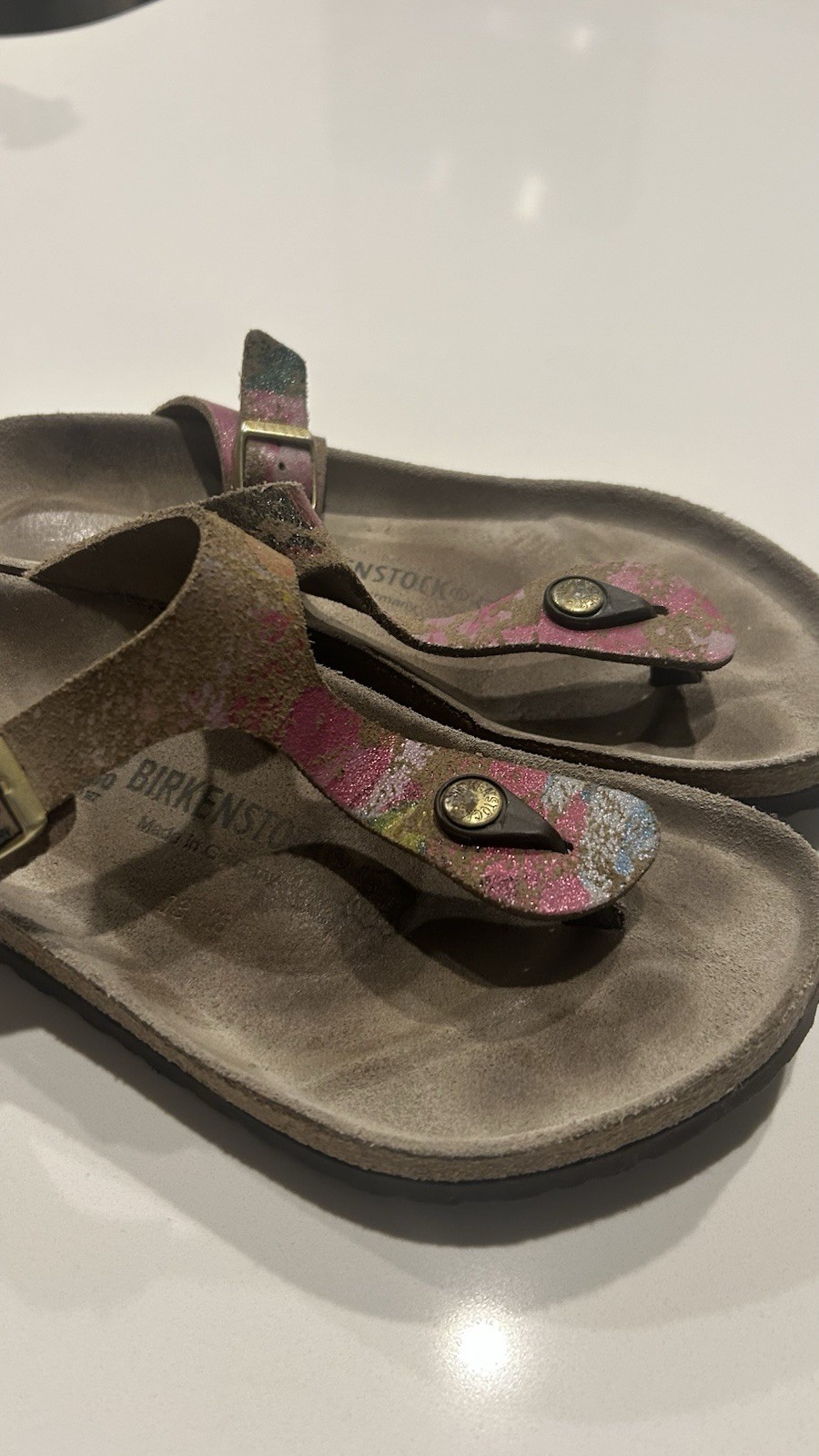 Birkenstock Women’s Leather Thong Sandals Multicolor Buckle Strap US 9
