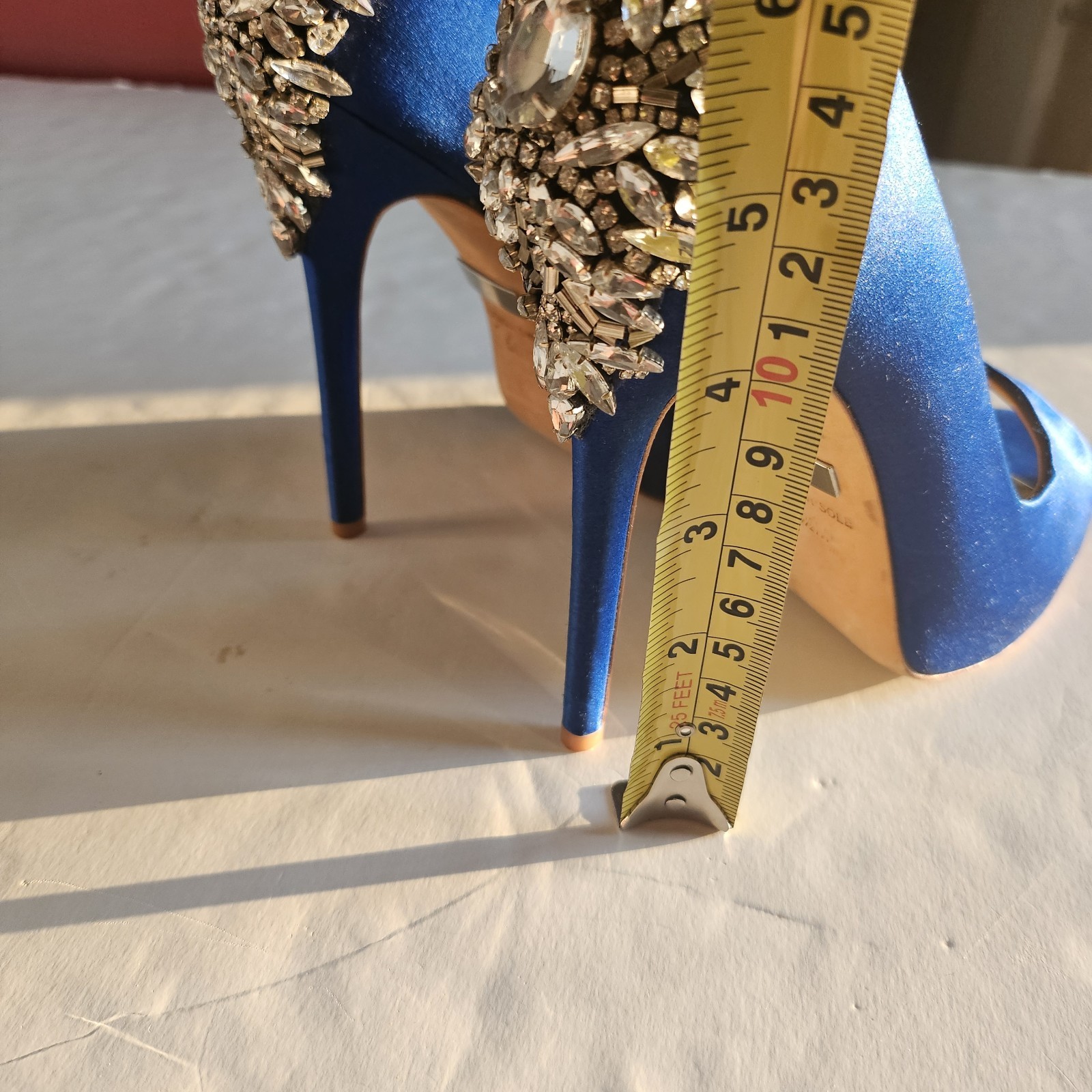 Badgley Mischka Kiara Embellished Peep-toe Pump Satin Size 5.5