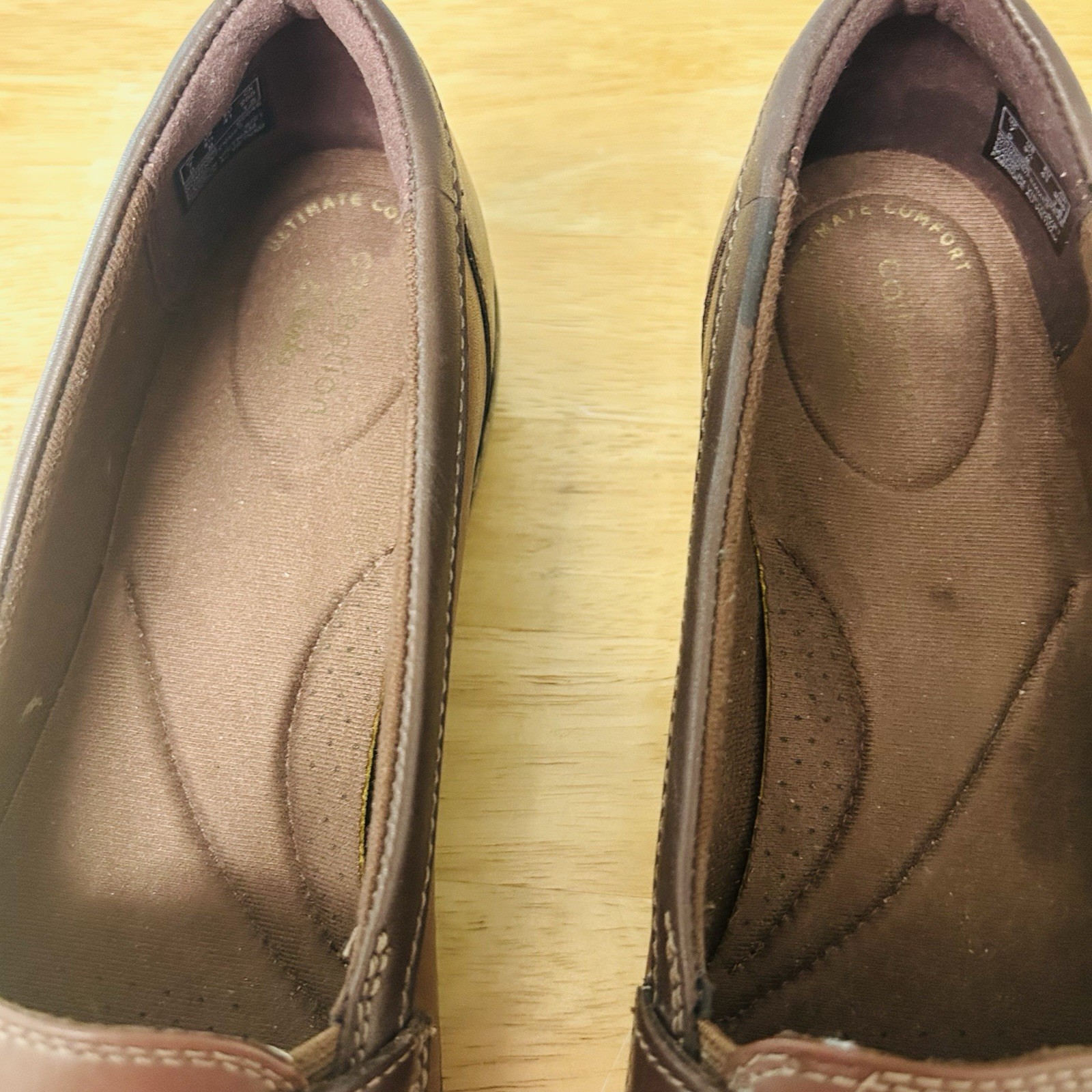 Clarks Collection Two-Tone Brown Women’s Tasseled Comfort Loafer Shoes Sz 9.5M