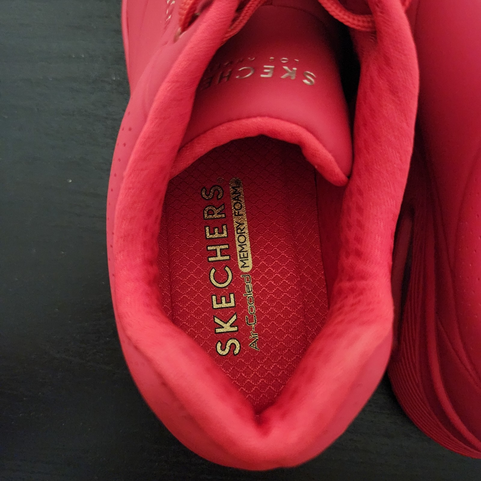 Skechers Uno Stand On Air Red Women’s Size 8.5 SN 73690