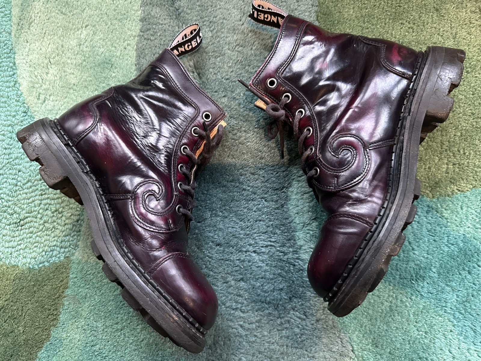 Fluevog VINTAGE Angels Derby Swirl 6-eye burgundy ankle boots (Poland) – US 7.5