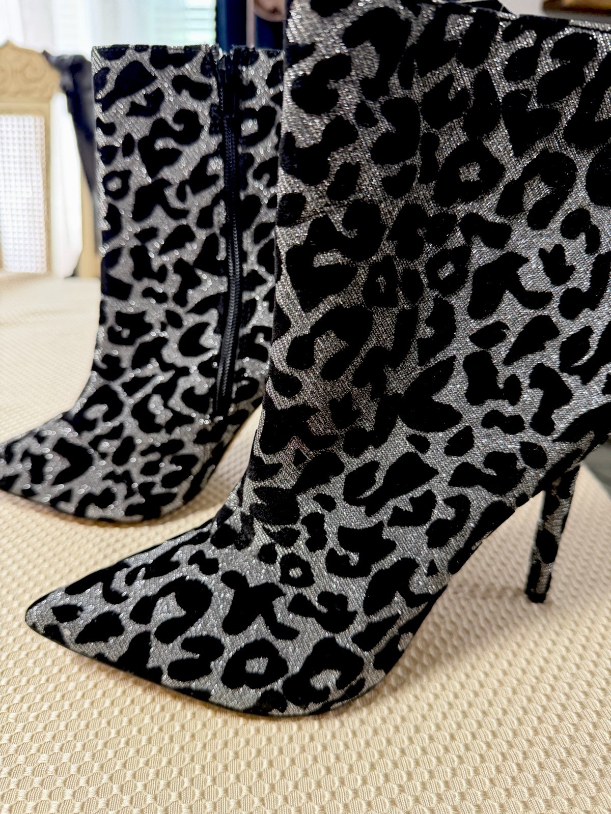 Express Women’s Black/Silver Animal Print Pointed Toe Zip Bootie US 8