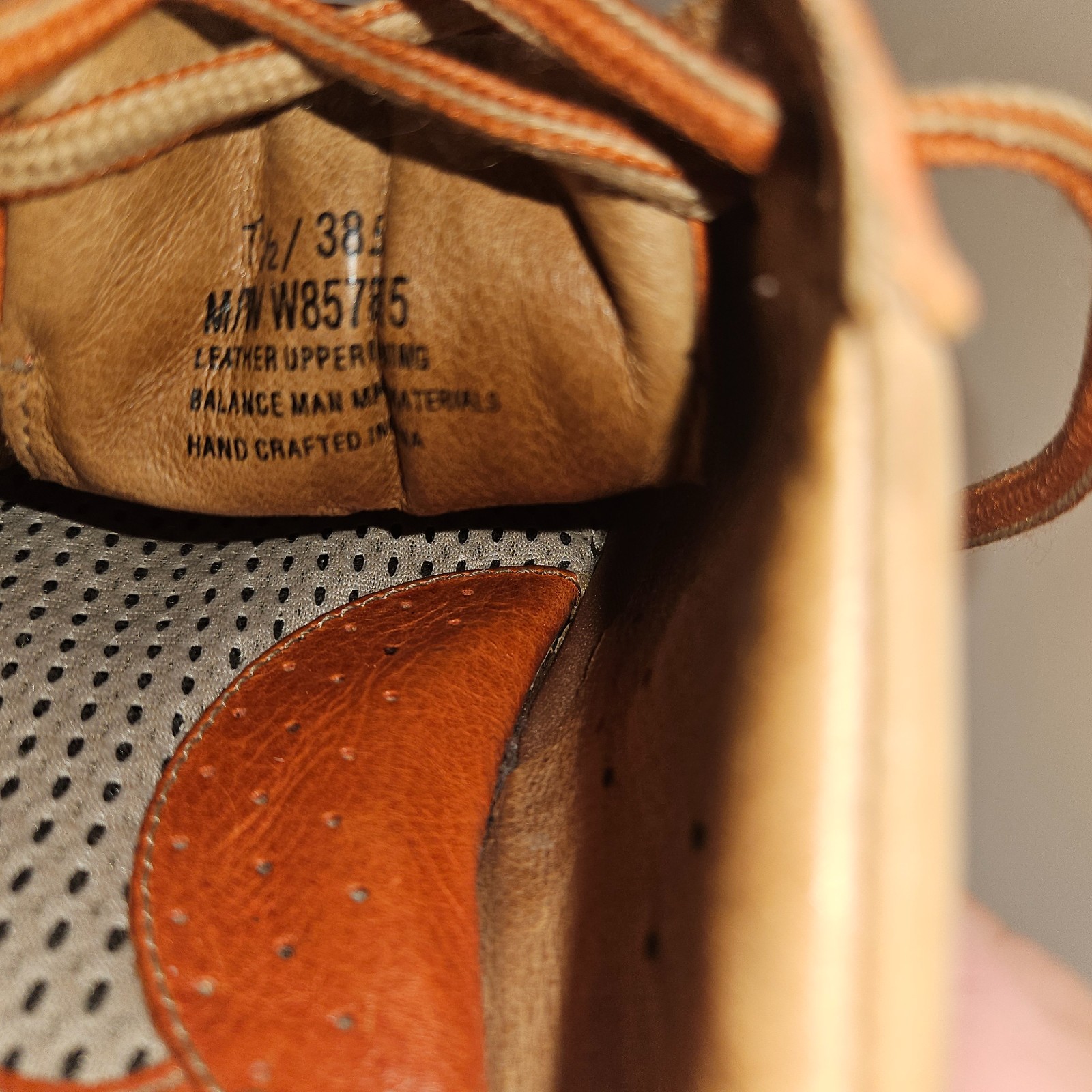 Born Leather Comfort Walking Shoes Women’s 7.5 Tan Orange Lace Up Casual Travel