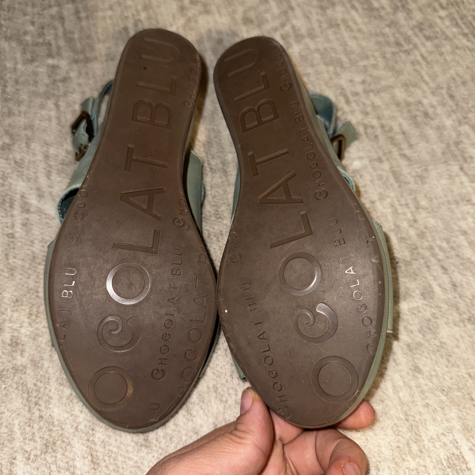 Chocolat Blu Sz 6 olive green platform Criss Cross straps Covered heel