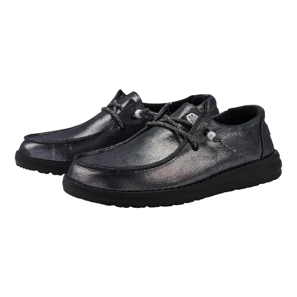 Hey Dudes Women’s Wendy Metallic Shine shoes – size 9 – NWTS!
