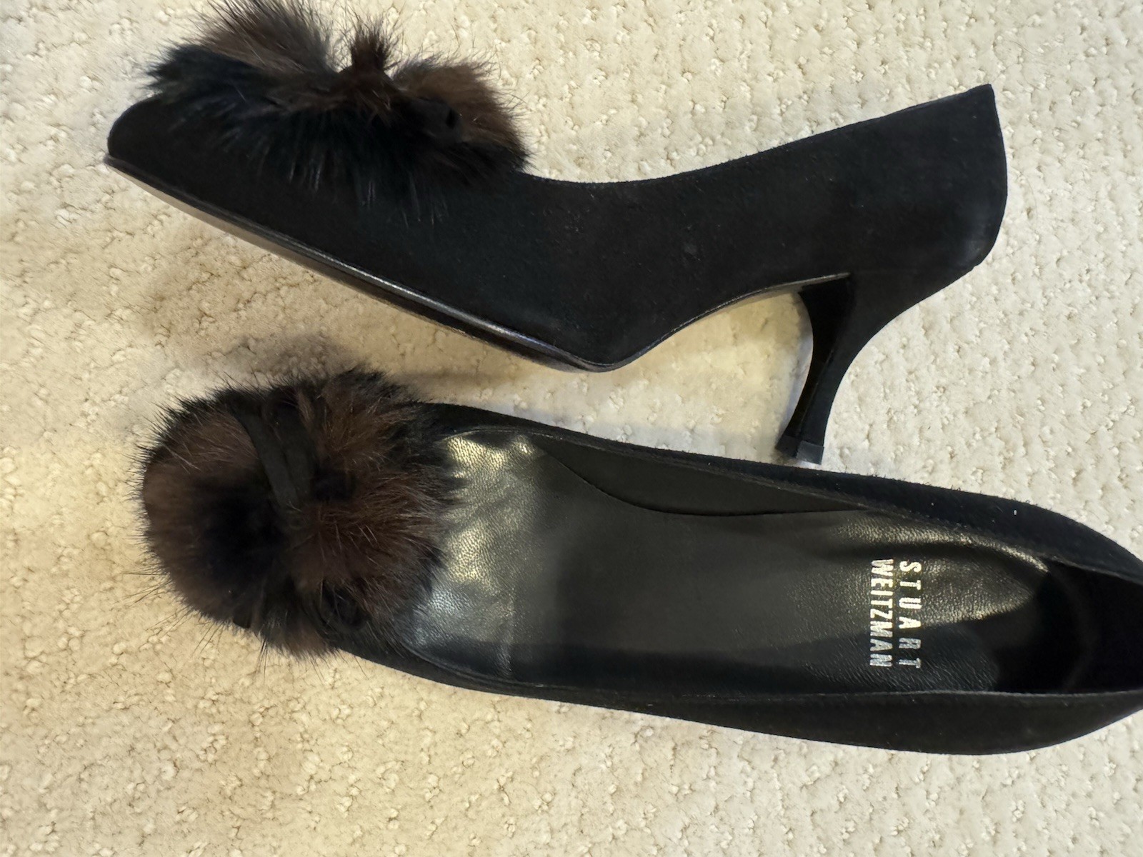 Stuart Weitzman Black Suede Pumps with Mink Fur Poms Size 6 VTG Y2K