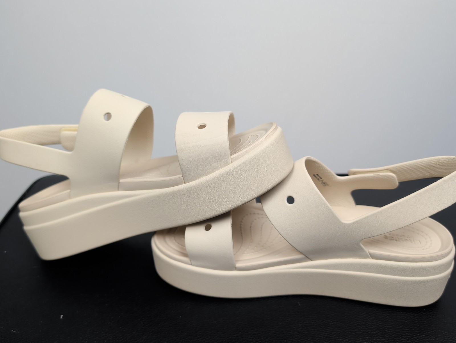 Crocs Womens Sz 8 Brooklyn Low Wedge Platform Sandals Literide Slingback Bone