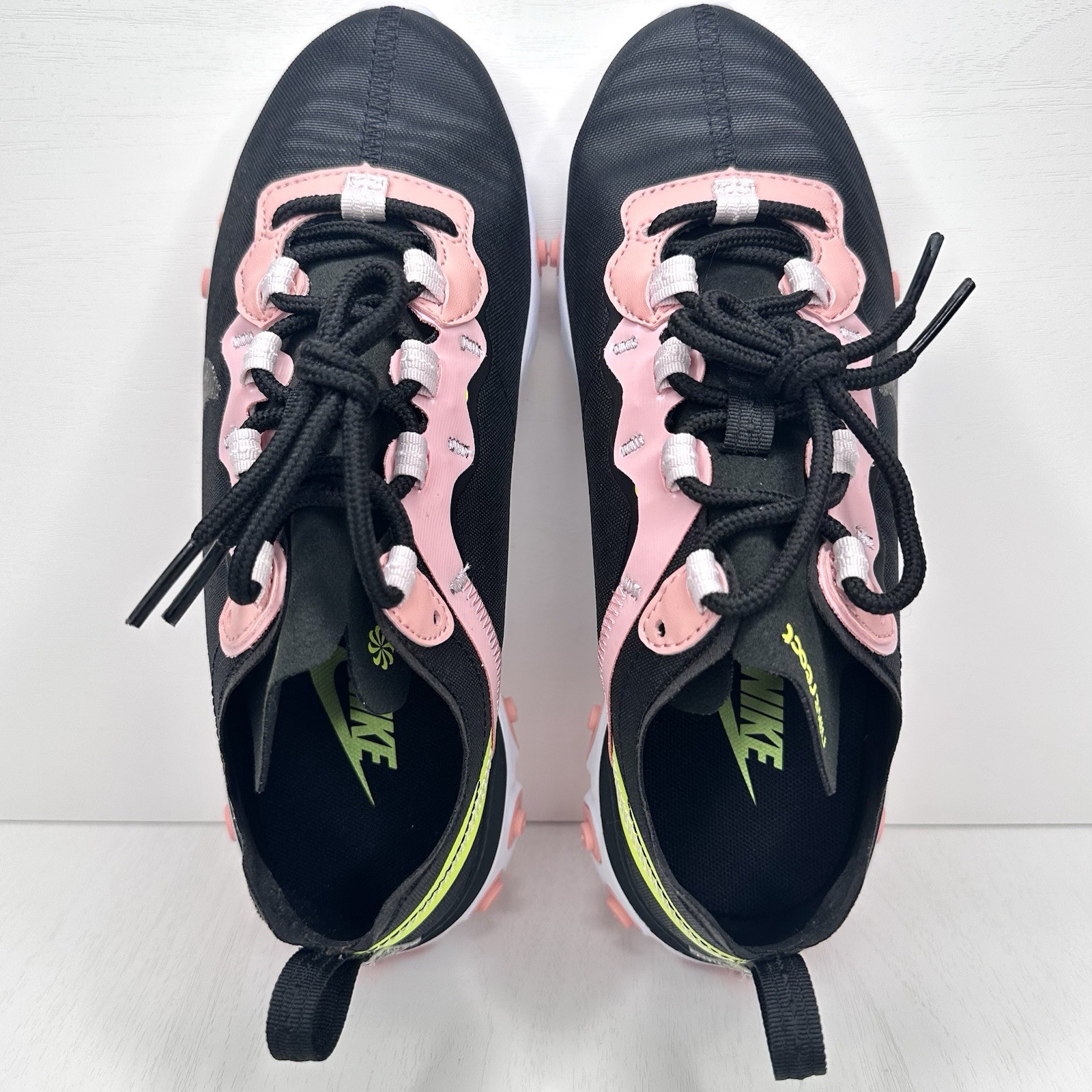 NIB Nike CD6964-002 Women React Element 55 PRM Shoes Sneakers Black Coral Size 6