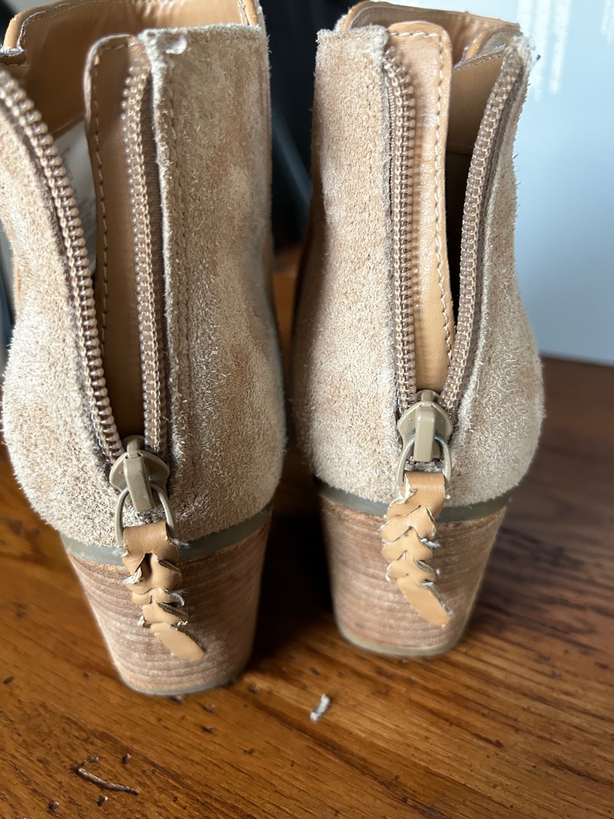 American Eagle Tan Suede Ankle Boots Size 7.5