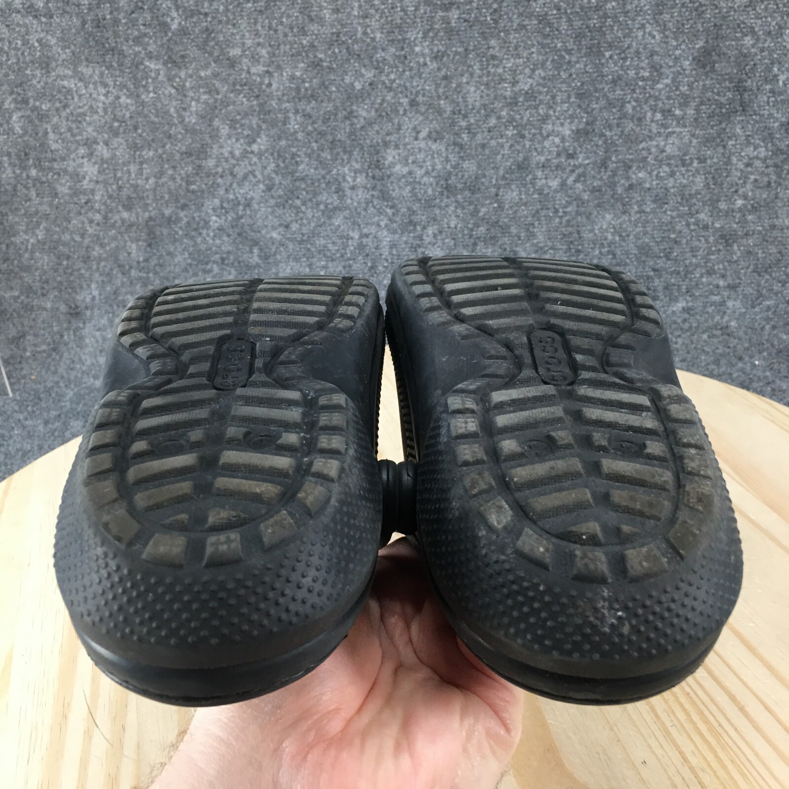 Crocs Shoes Mens 5 Womens 7 Classic Clog Black Rubber Faux Fur Queendom 203591
