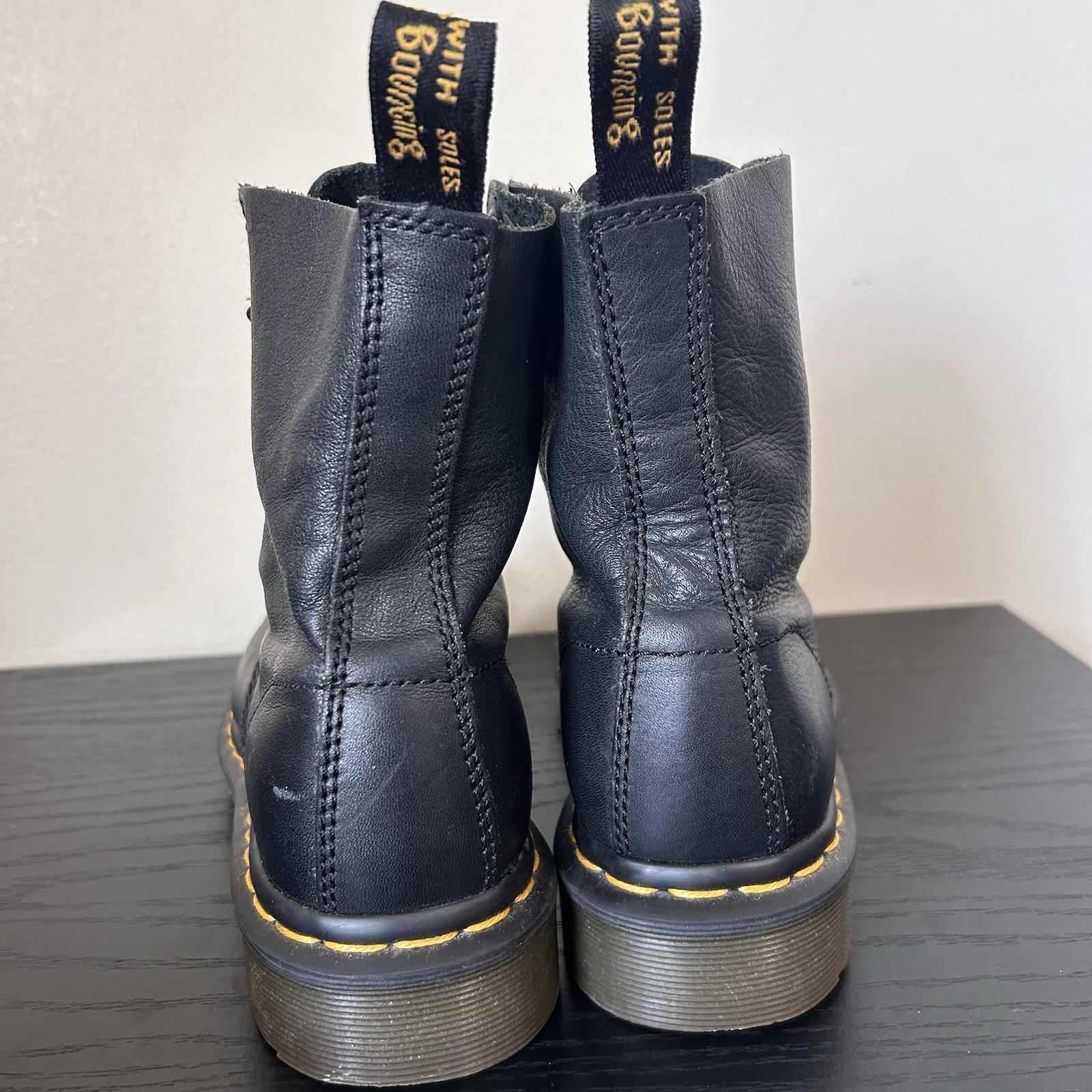 Dr. Martens Pascal 1460 Virginia Leather Boots for Women, Size US 6 Black