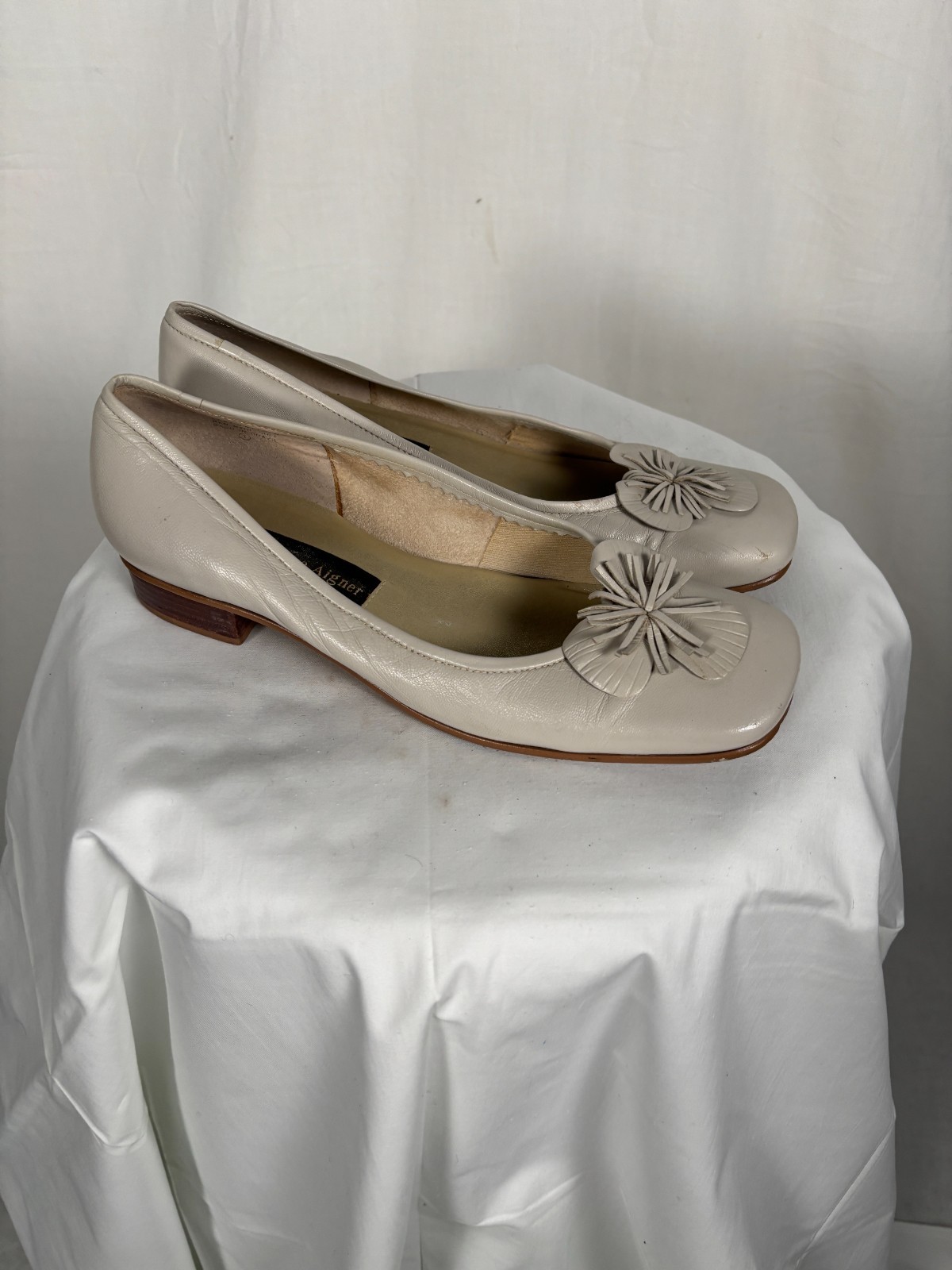 Vintage 90s/ Y2K Etienne Aigner Gardener Beige Square Toe Leather Pump Sz 8M