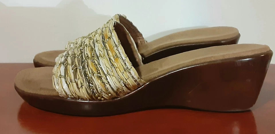 A2 By Aerosoles Say Yes Woven Casual Wedge Heel Gold Multicolor Sandal Size 8.5M