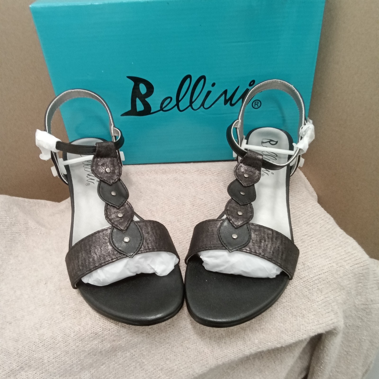 NIB Black Metallic Womens Bellini Wedge Sandals Size 8 M