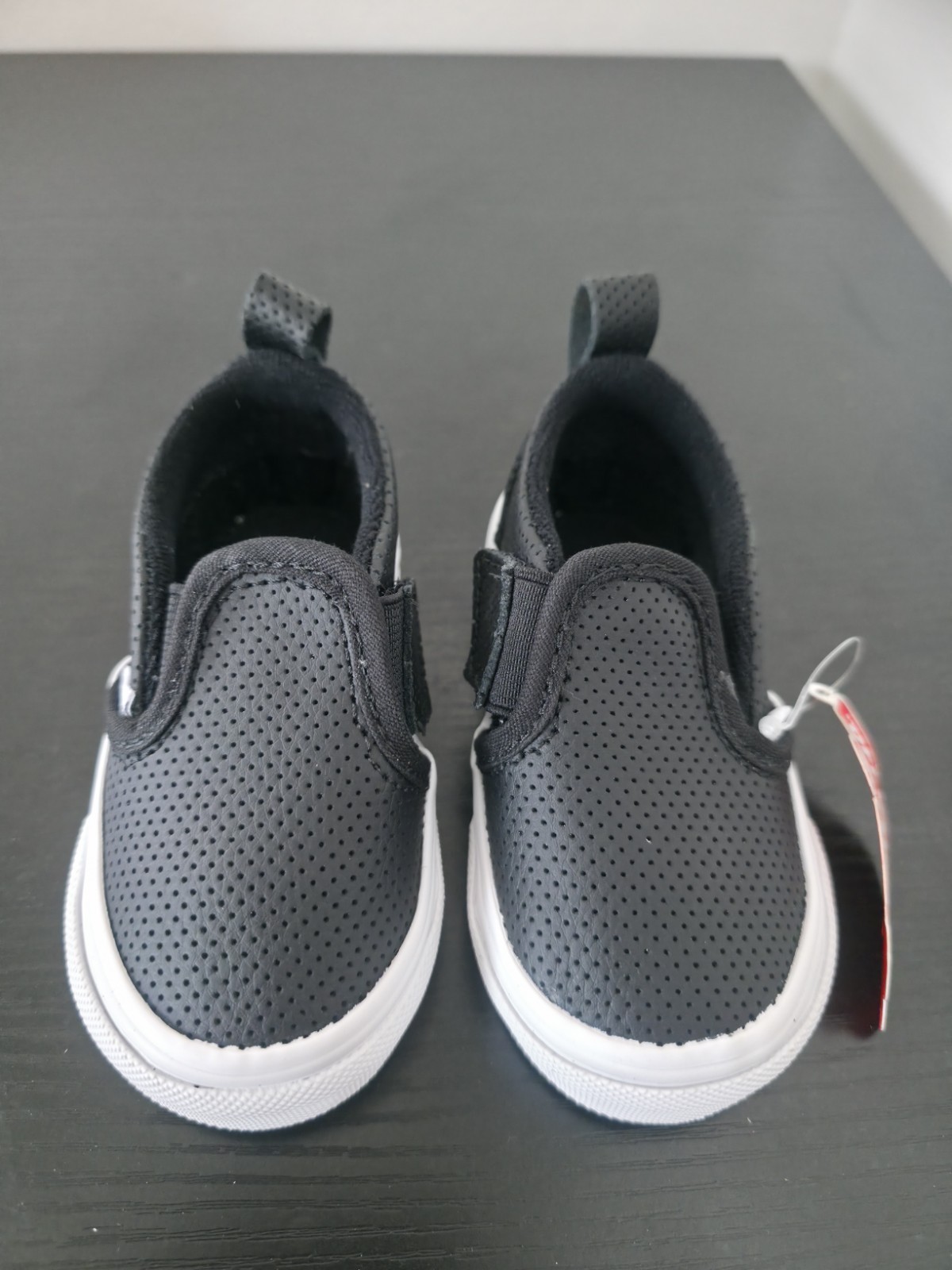 Vans Slip-On V Shoes EU (perf) Black / True White Size 4.0 TD
