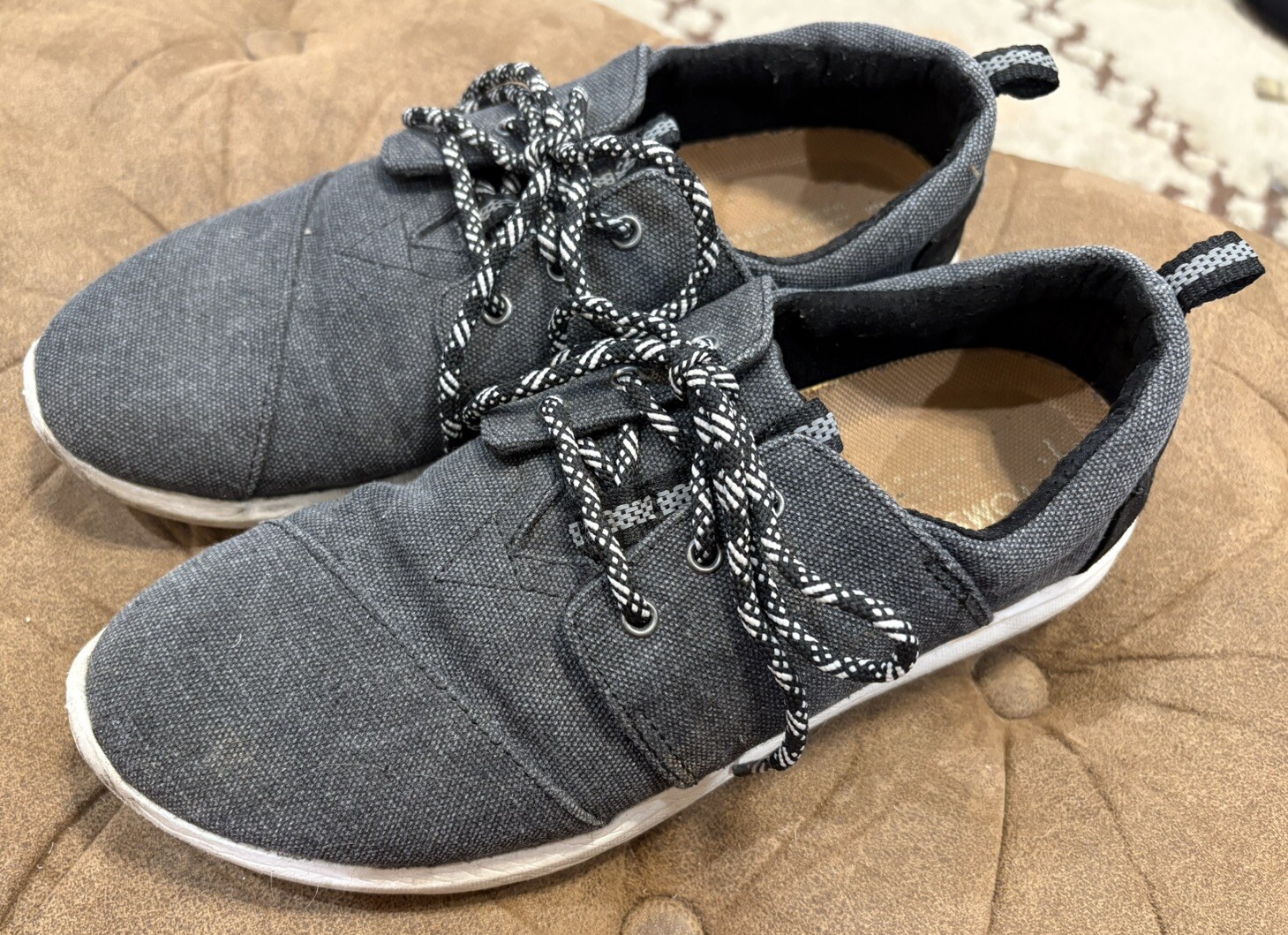 Toms Shoes Womens 8.5 Del Rey Casual Comfort Low Sneakers Black Fabric Lace Up