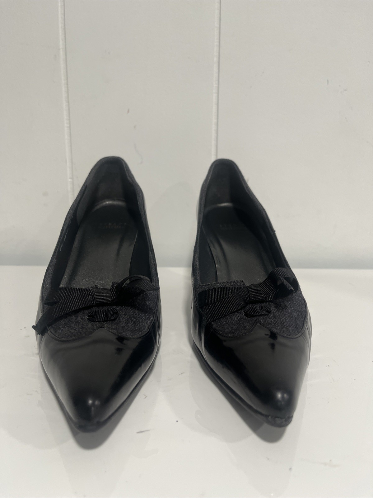 Stuart Weitzman Black Cut Out Pointed Toe Stiletto Pumps Size 10 M