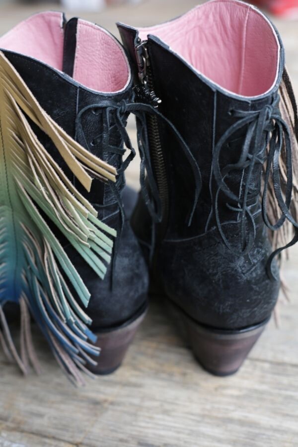 Women’s Junk Gypsy by Lane Spirit Animal Western Ankle Bootie Black Leather Sz6