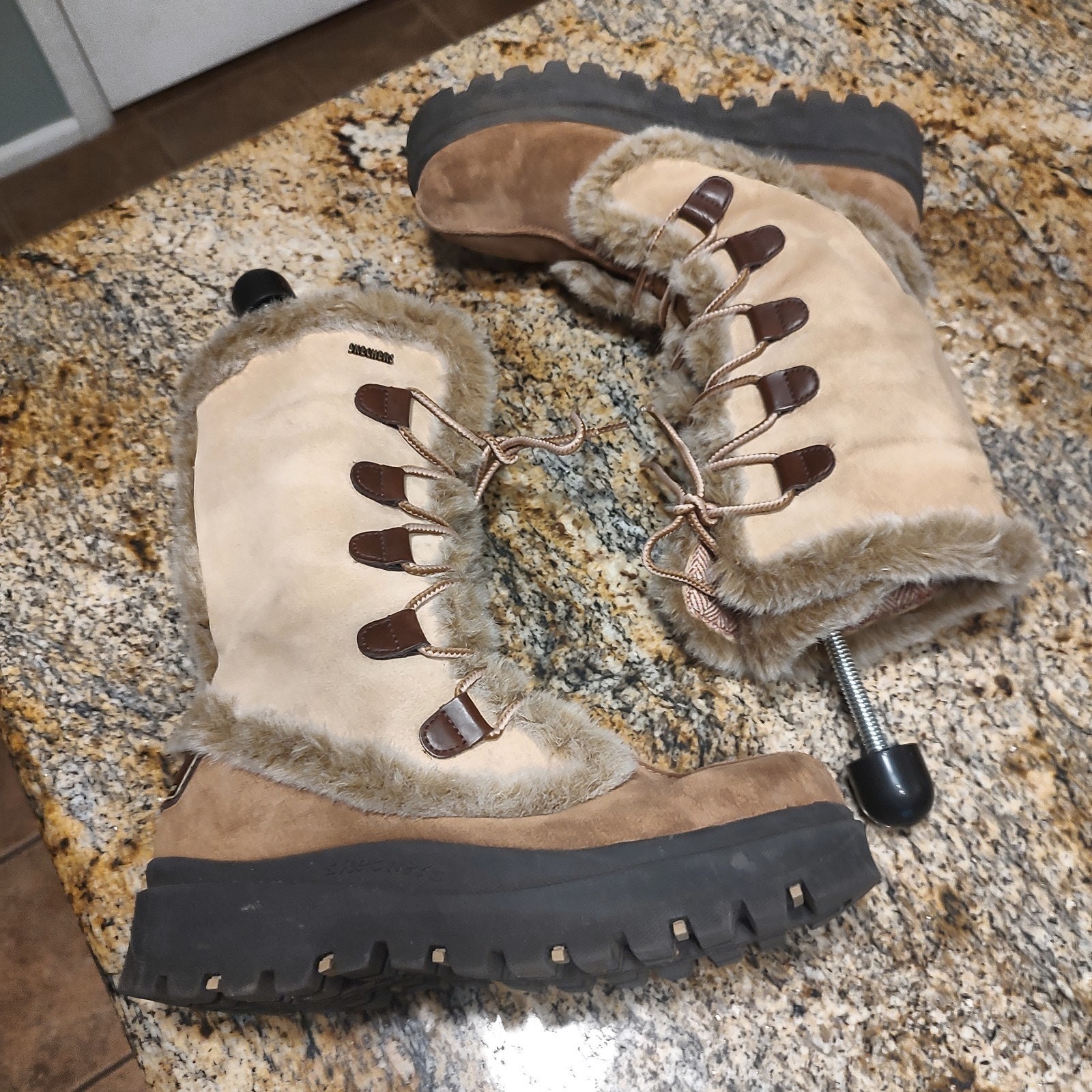 Skechers Brown Faux Fur Lined Boots Size 8 U.S. ID SN 45708