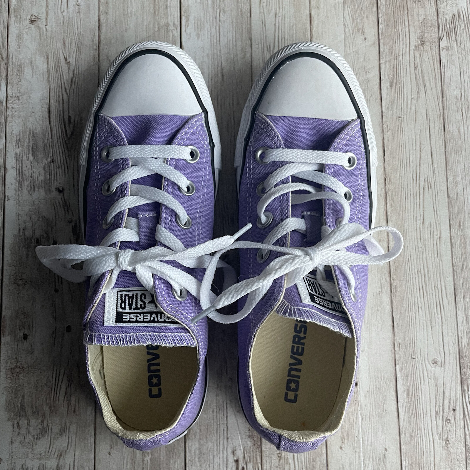 PREOWNED CONVERSE PURPLE SNEAKERS MENS 4 WOMENS 6
